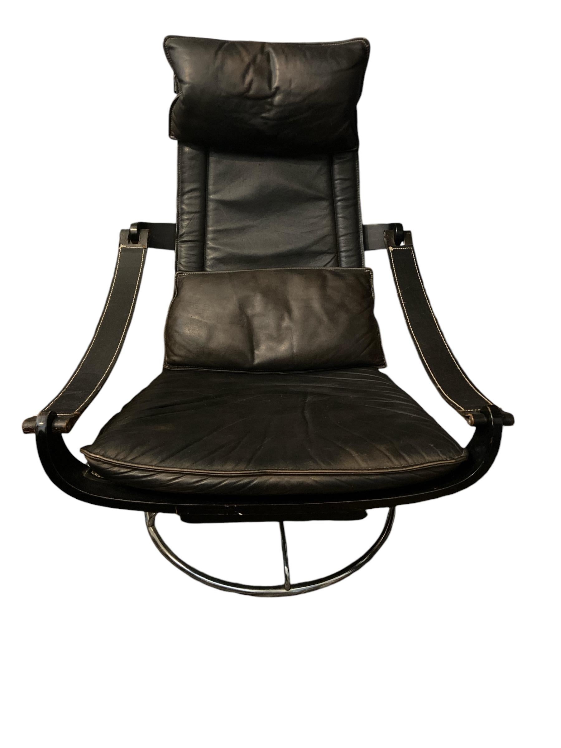 Ake Fribytter black leather swivel chair For Sale 2