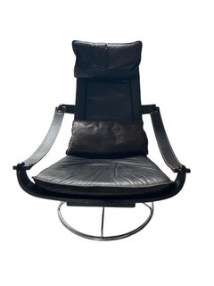 Ake Fribytter schwarzer Leder-Drehstuhl