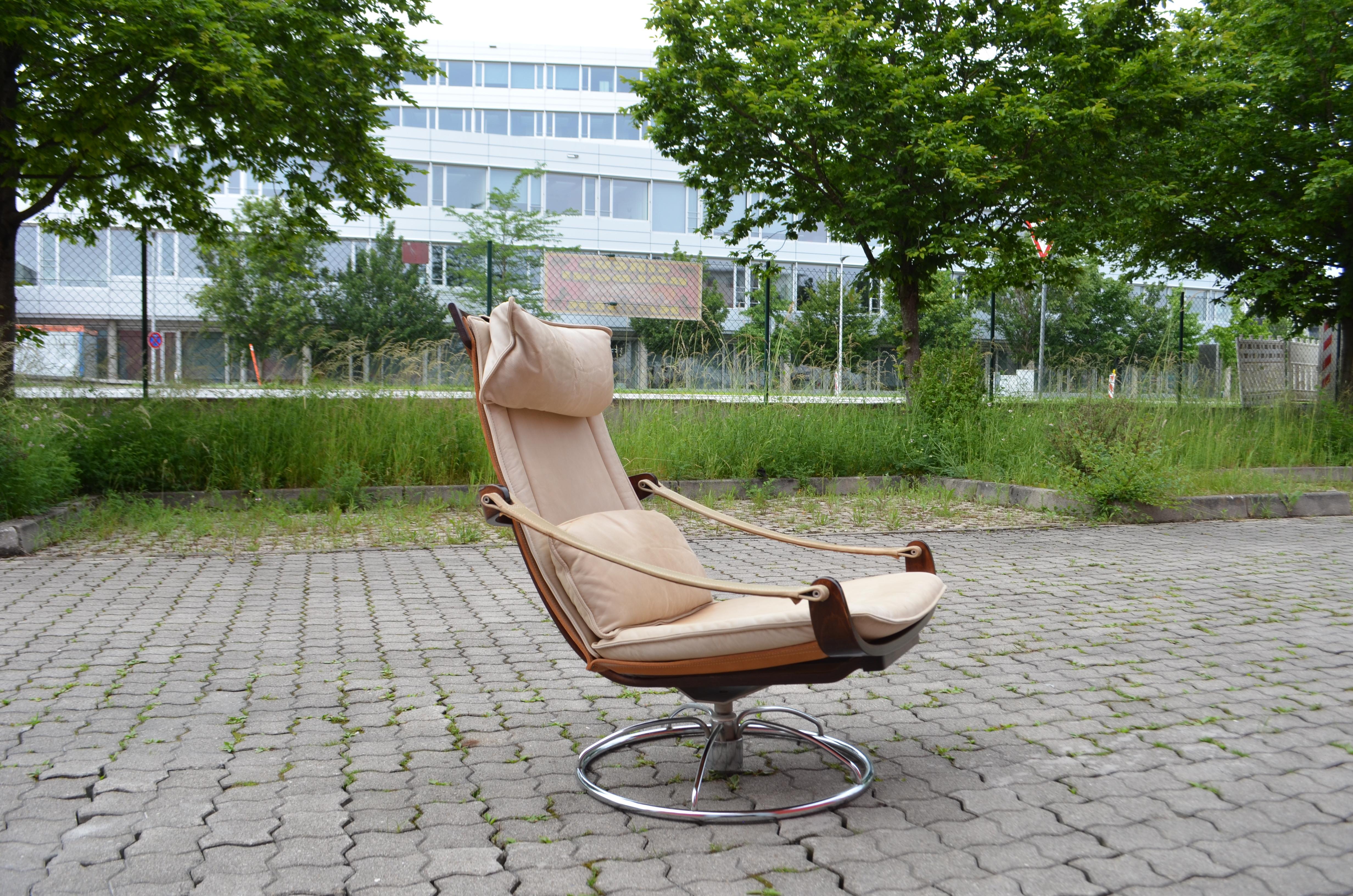Ake Fribytter for NELO Sweden Swivel Leather Lounge Chair Cognac For Sale 12