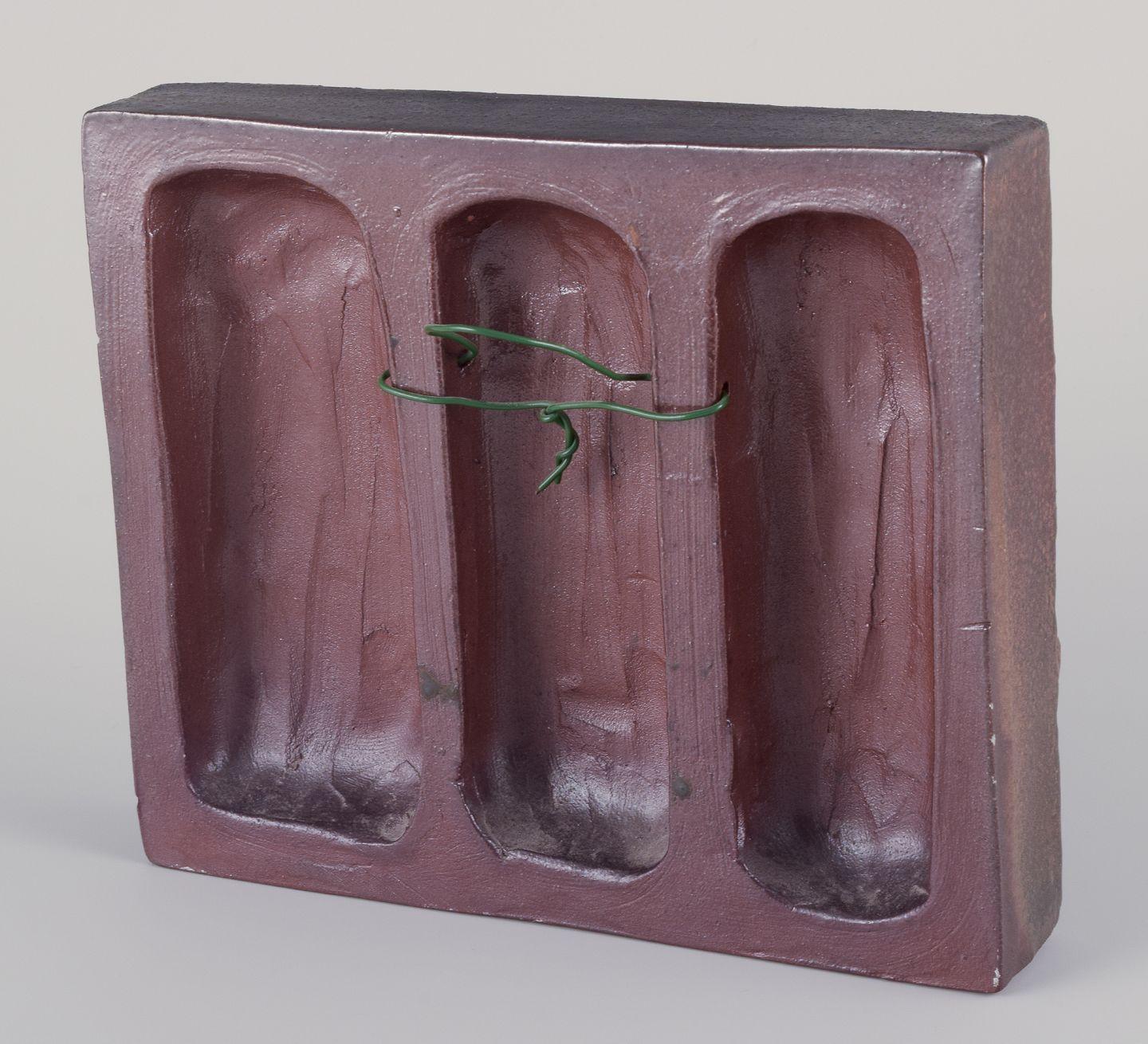 Åke Holm, schwedischer Keramiker. Eigenes Studio. Einzigartiges Wandrelief aus Terrakotta. (Glasiert) im Angebot