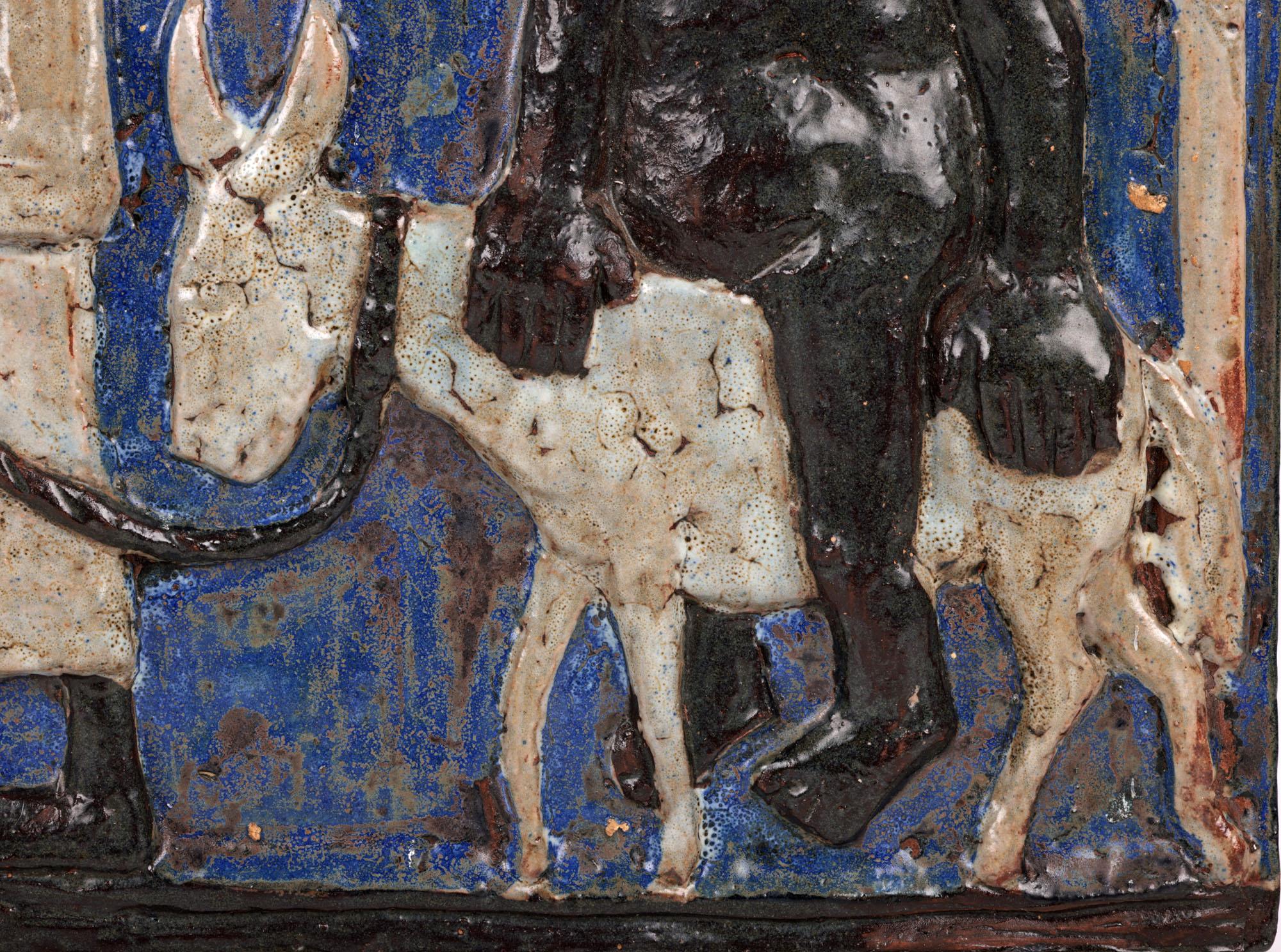 Plaque murale en céramique Åke Holm Swedish Höganäs Men with Donkey (Hommes avec âne) en vente 4