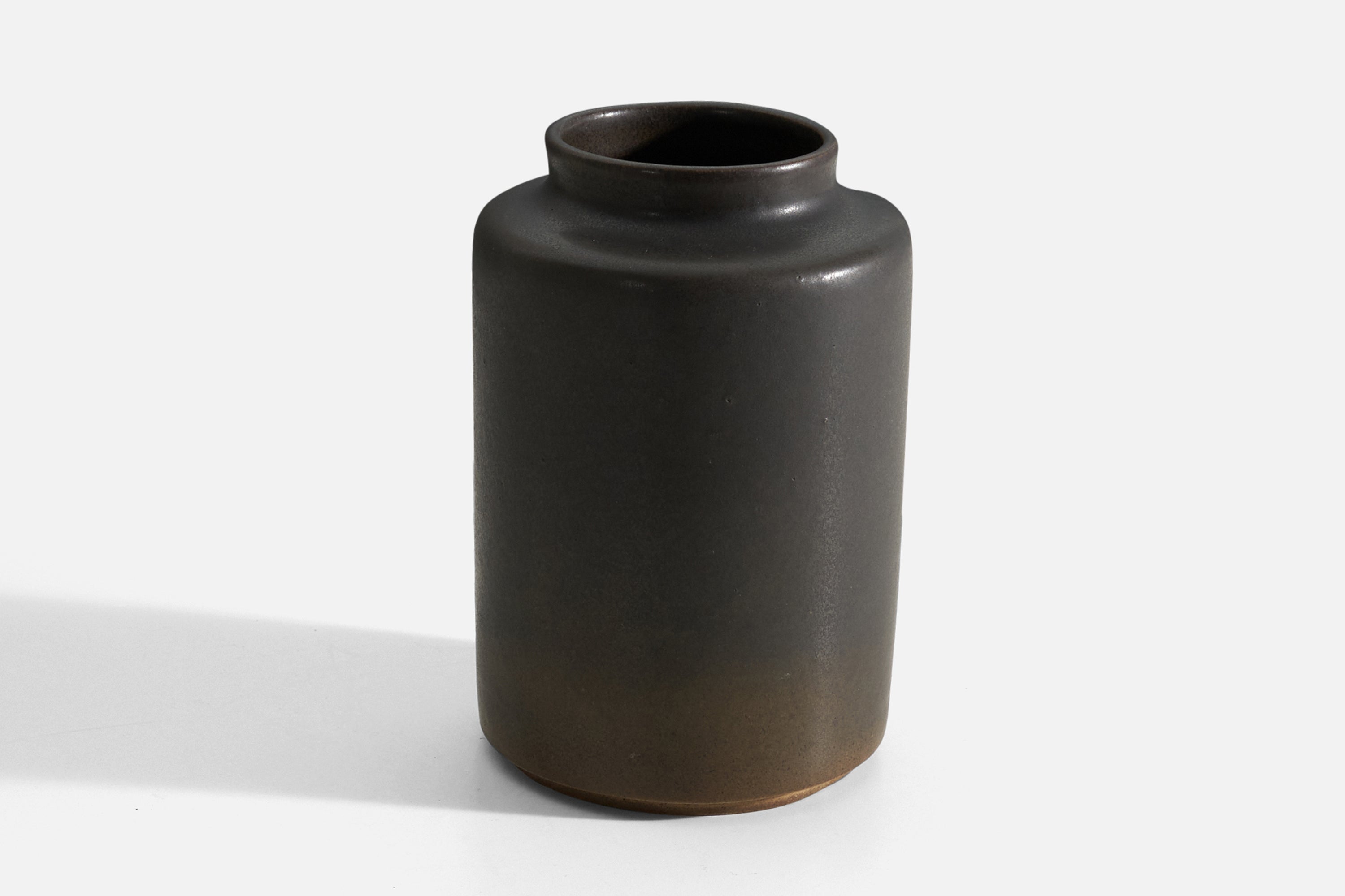 Åke Holm, Vase, Grey and Brown-Glazed Stoneware, Sweden, C. 1960s For Sale