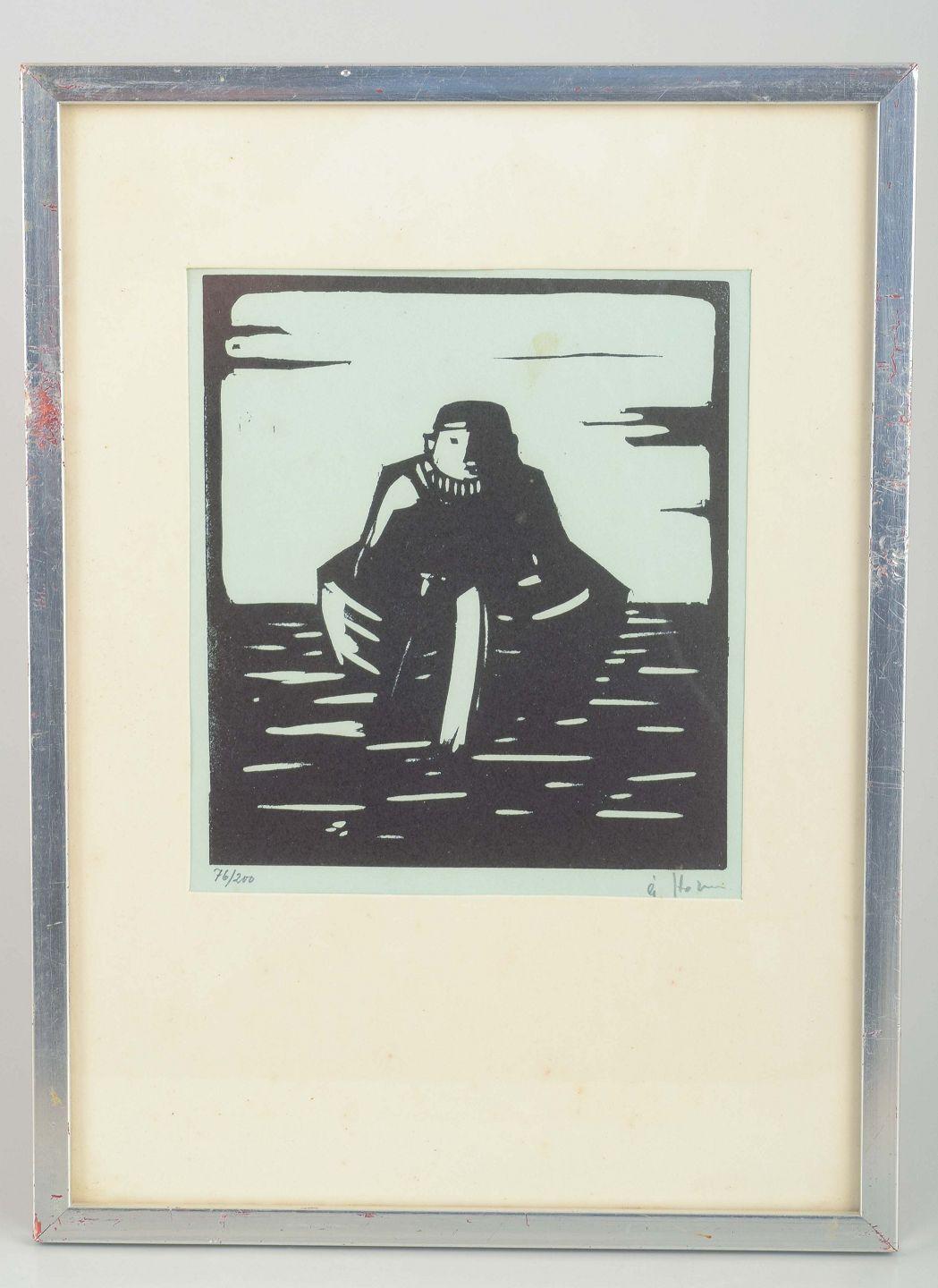 Åke Holm. Holzschnitt auf Papier. Biblisches Motiv eines Mannes in einem Boot.

Technik: Holzschnitt
Auflage: 76/250, signiert unten rechts
Bildgröße: 17 × 15 cm
Rahmen: 32 × 24 cm
Zeitraum: Mitte des 20. Jahrhunderts
Zustand: Erscheint in gutem