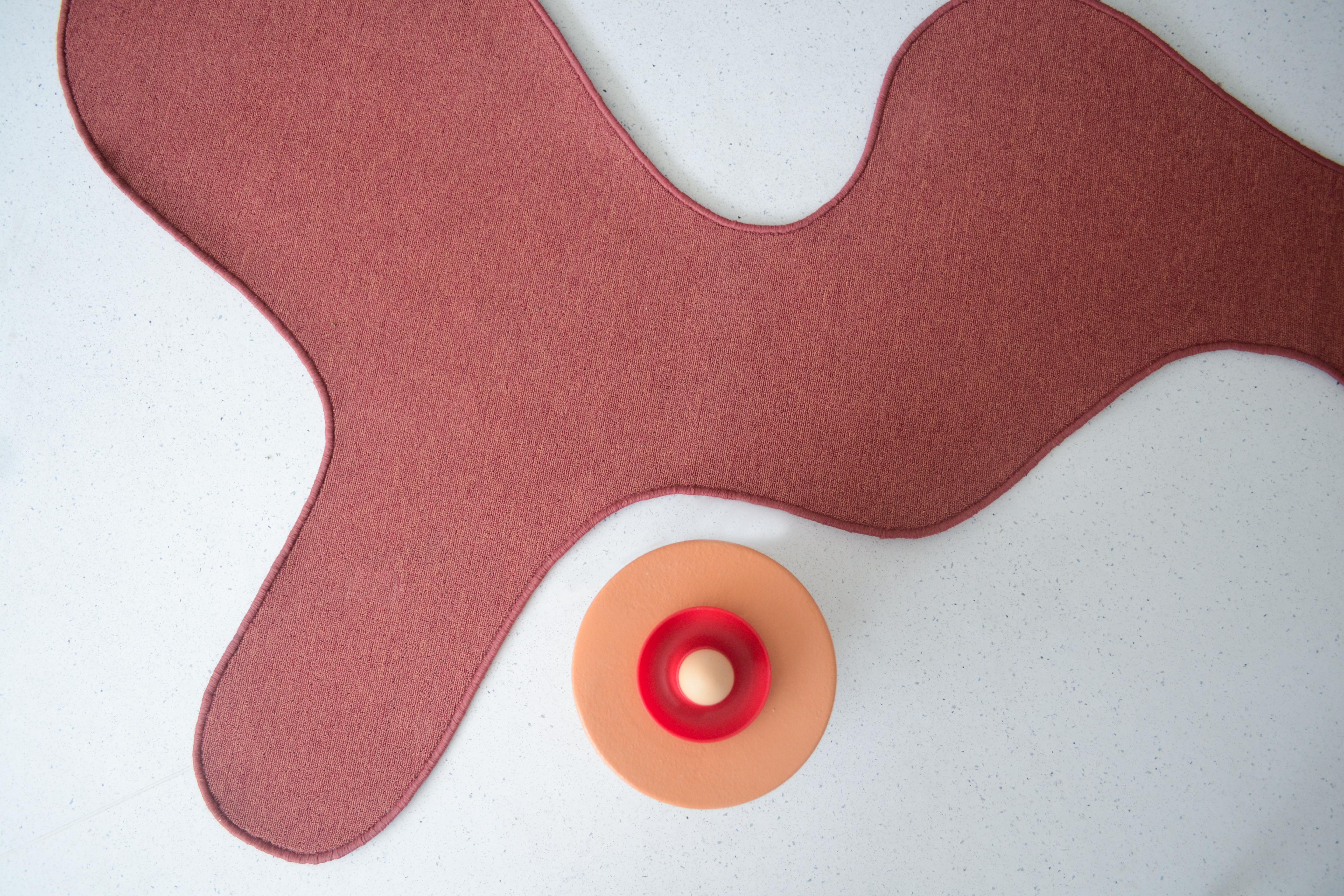 Alfombra AKI C, Alfombra de forma orgánica rojo granate Sintético en venta
