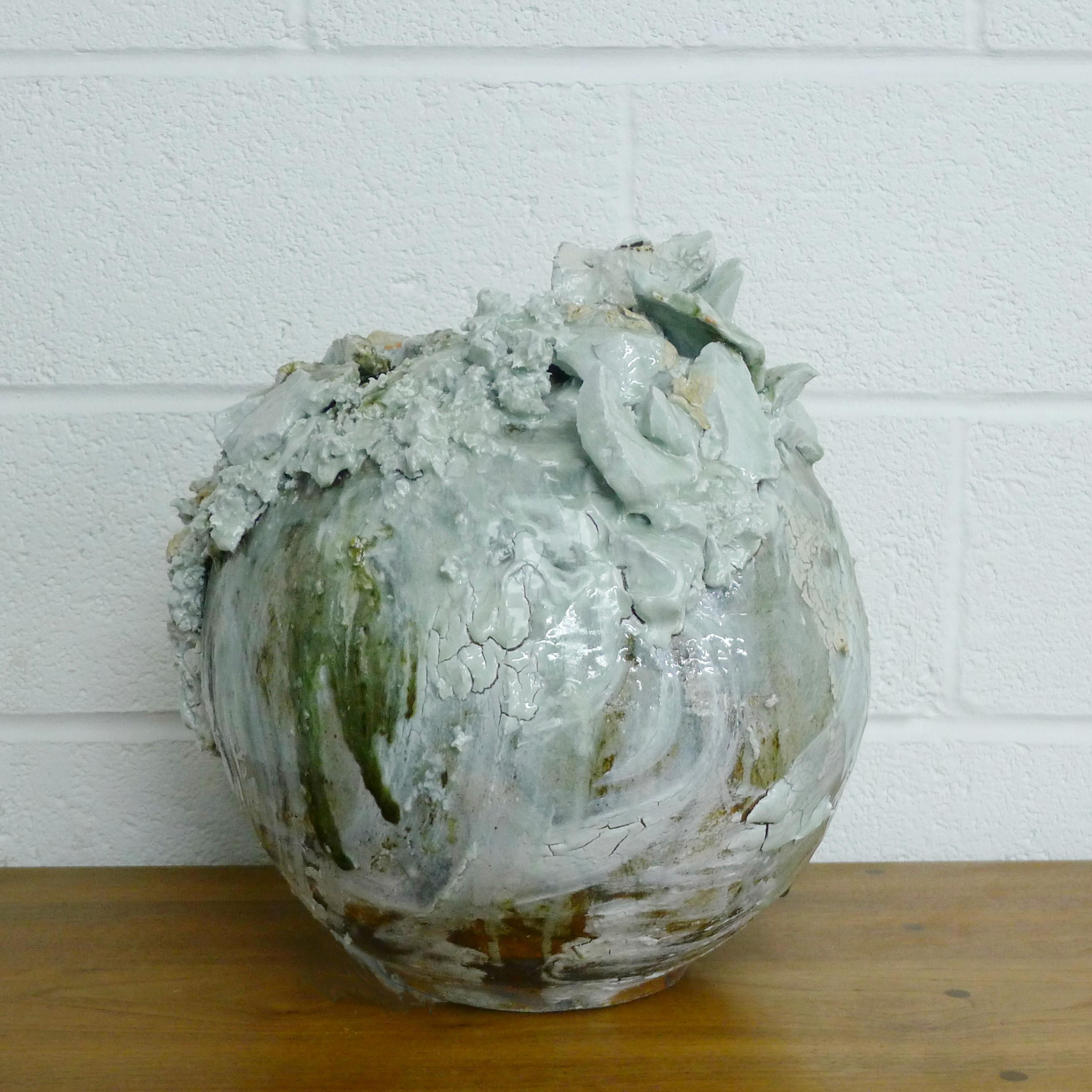 Akiko Hirai, Large Ceramic Moon Jar, 43cm high In Excellent Condition In Wargrave, Berkshire