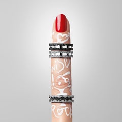 Akillis Capture in Motion Ring 18 Karat White Gold Black Diamonds