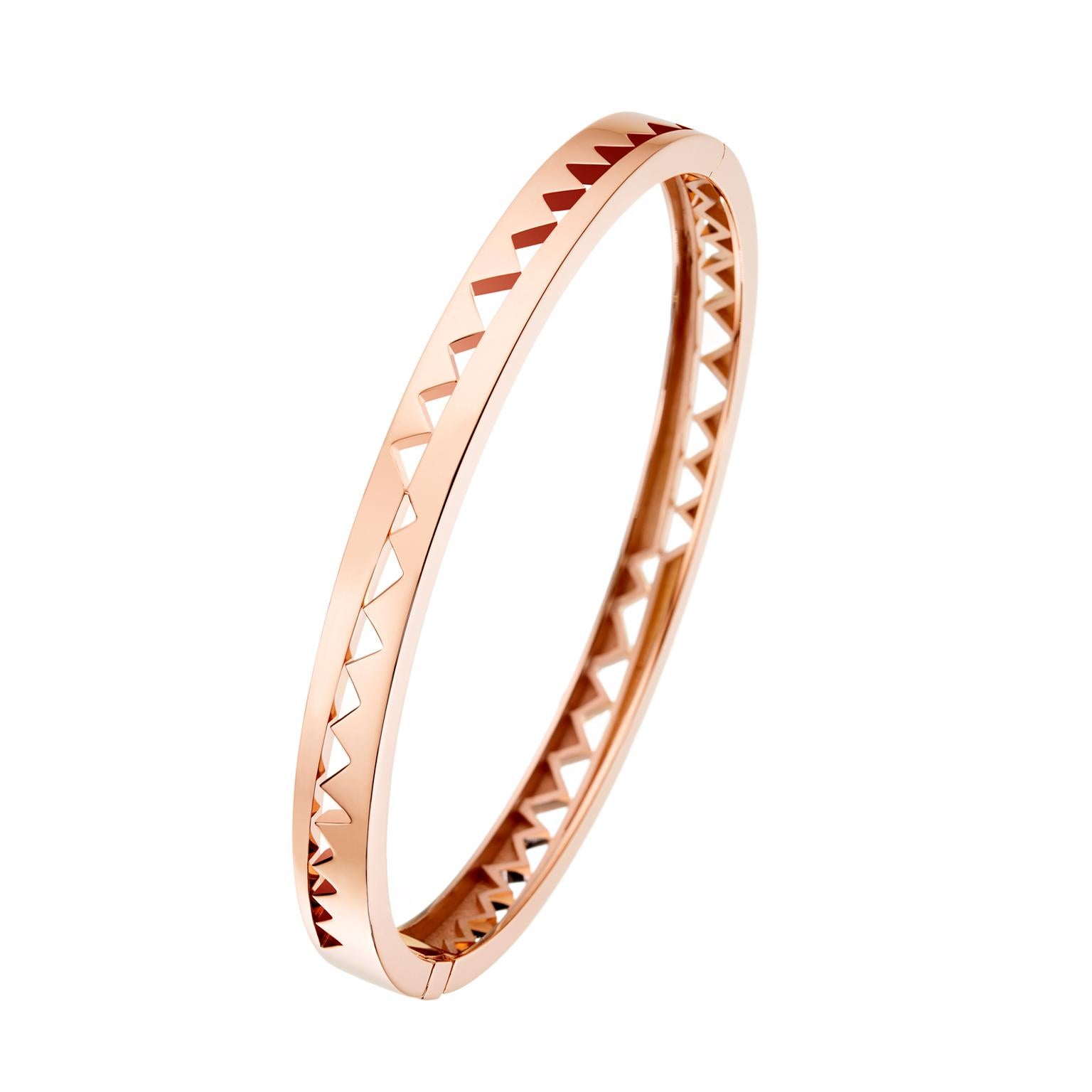 18K rose gold AKILLIS Capture Me bracelet for him half-set with white diamonds. Diamonds (cts): 0,96 
The bracelet has two sides: one half-set with white diamonds and another one without diamonds, offering a sophisticated and playful look,

The new