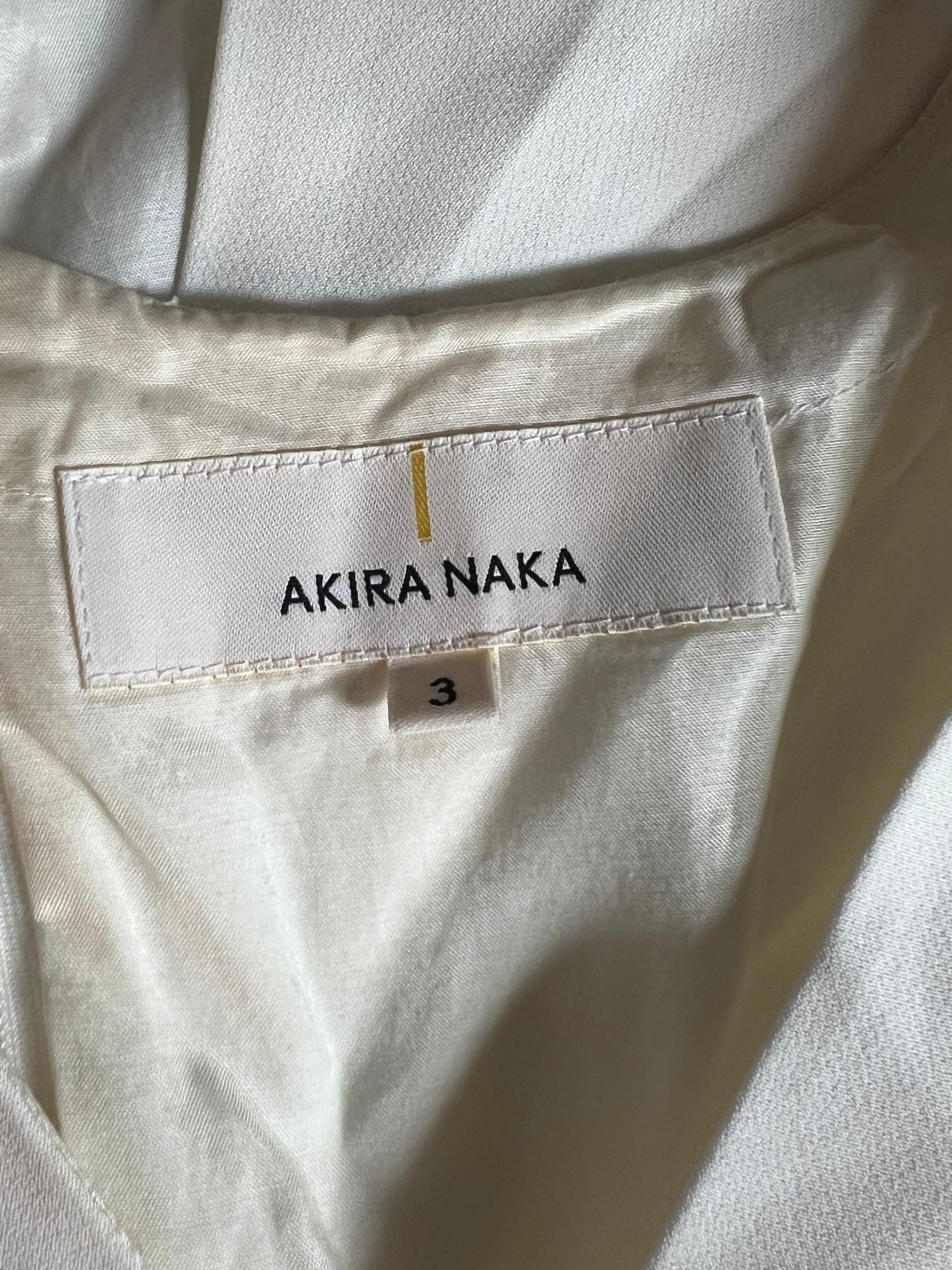 Gray Akira Naka  White Top Blouse, Size 3 For Sale