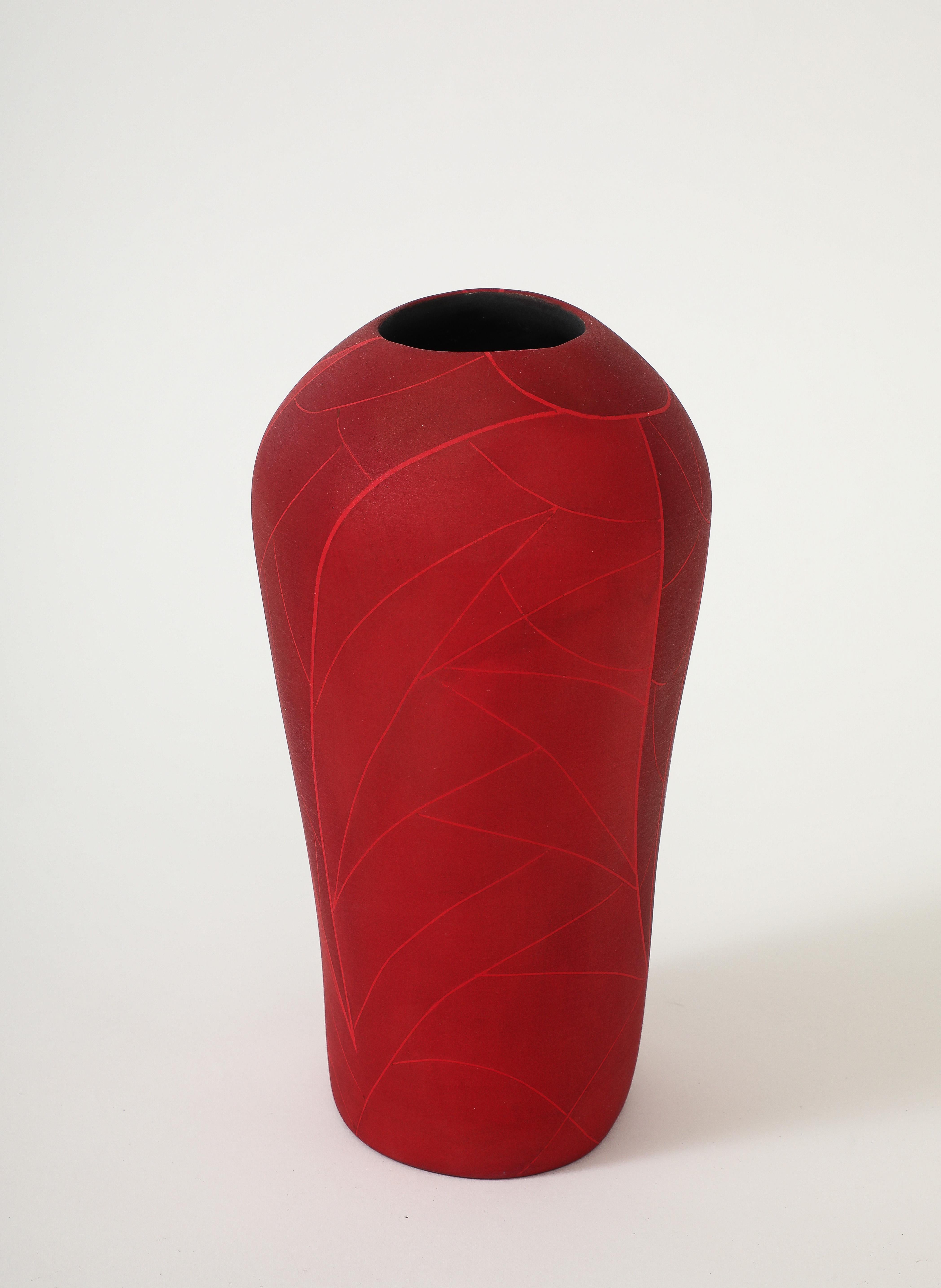 Giapponese Akira Yamada, Burning Red Vessel no. 3 (猩々緋彩器 no. 3), 2024 in vendita