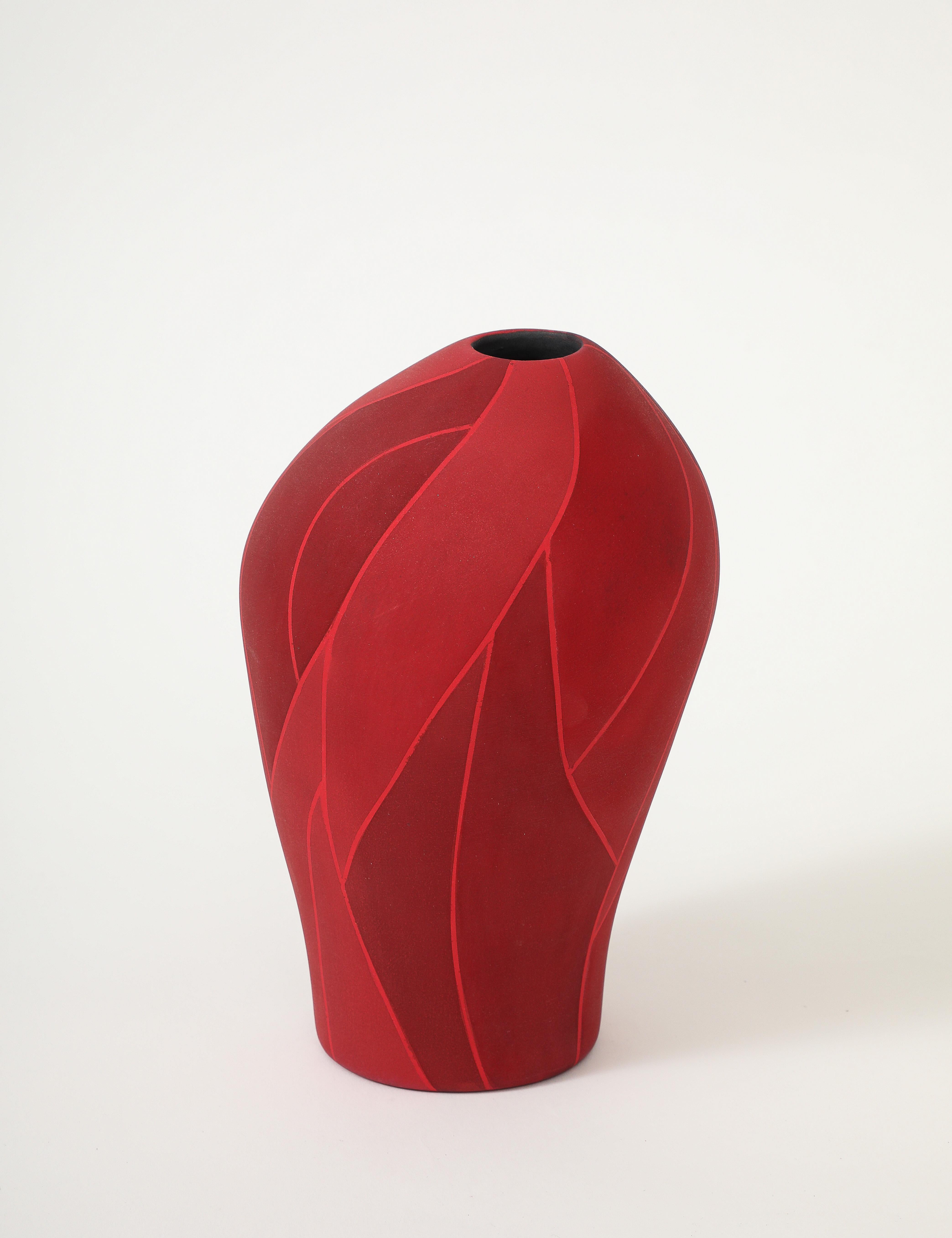 Smaltato Akira Yamada, Burning Red Vessel no. 6 (猩々緋彩器 no. 6), 2024 in vendita