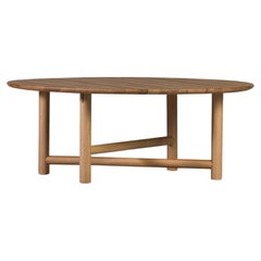 Table basse ronde Akis Plateau en bois massif Oak, pieds cylindriques en chêne massif (105 cm)