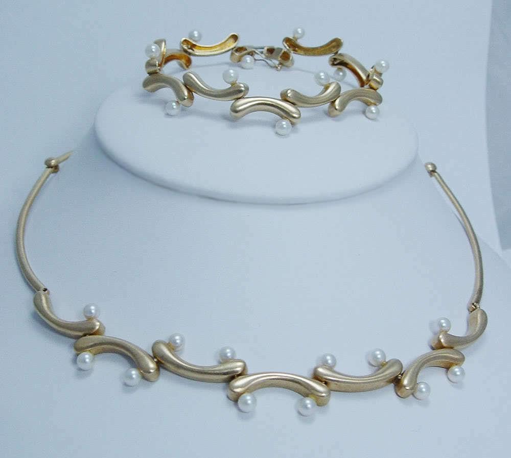 Akiyo Matsuoka Akoya Pearl Necklace Bracelet Set 18K Gold For Sale 5
