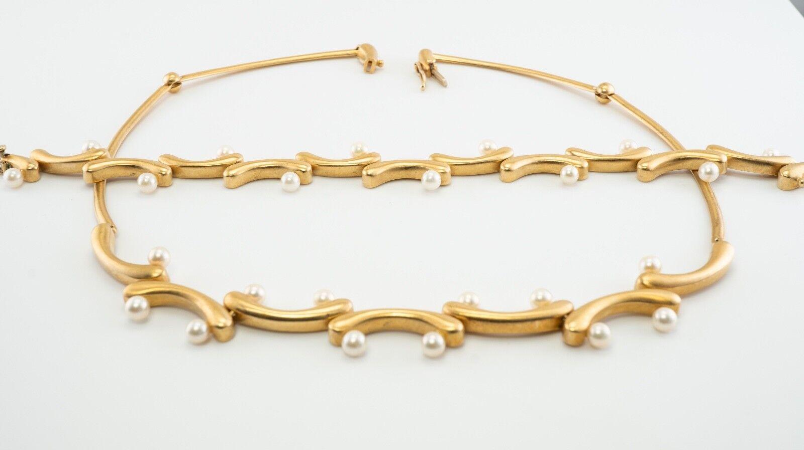 Akiyo Matsuoka Akoya Perlen-Halskette-Armband Set 18K Gold

Die Perlen sind jeweils 4 mm groß und haben einen tollen Glanz, Symmetrie und eine schöne Haut. Beide, die Halskette und das Armband, sind sehr gut verarbeitet. Erstaunlicher Stil und