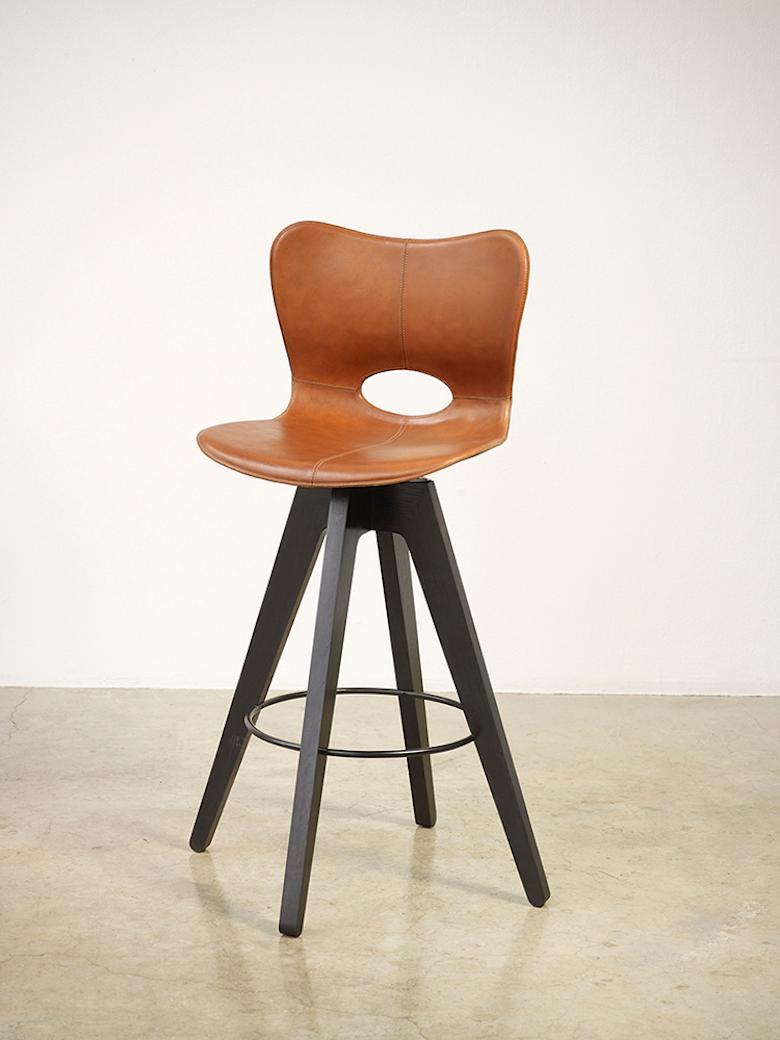 American AKMD Collection Leather and Wood Lariat Barstool For Sale