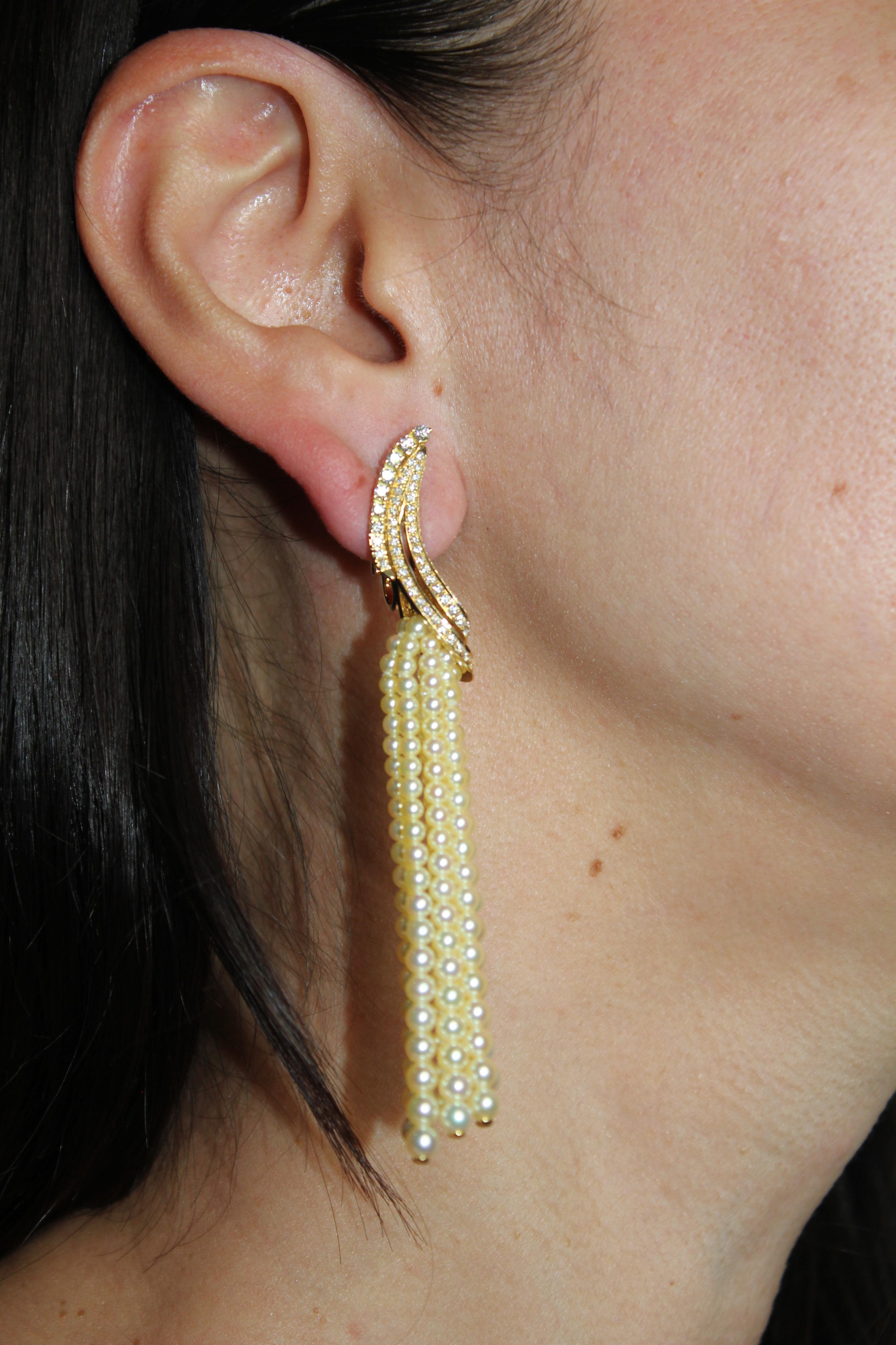 Golden White Akoya Pearl Gold Luxury Elegant Grape Cascade Wave Diamond Earrings For Sale 1
