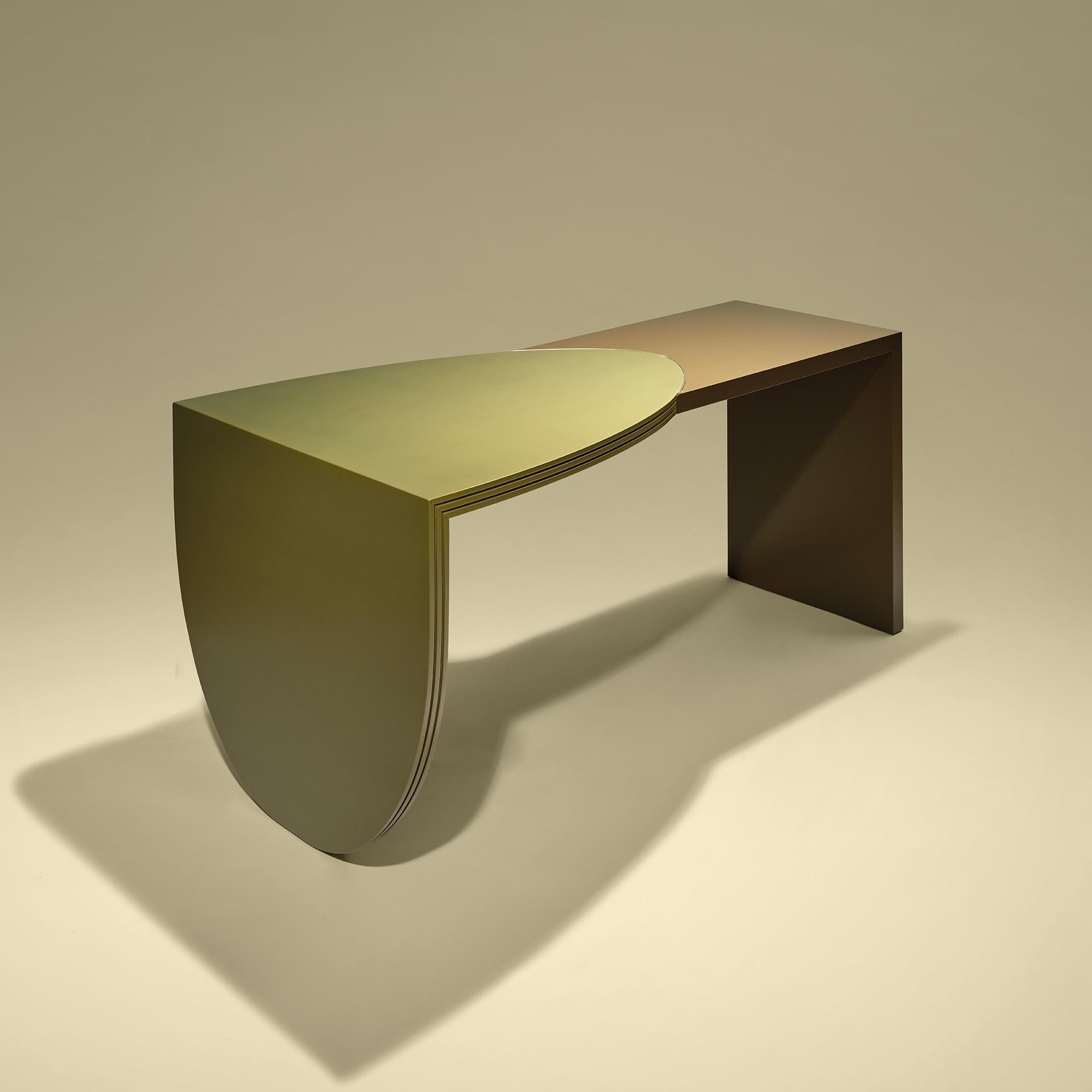 Akoya table desk in green and gold lacquer with bronze trim inlay.

Also possible in these dimensions:
20 x 59 x 28 in.

Bespoke / Customizable
Identical shapes with different sizes and finishings.
All RAL colors available. (Mate / Half Gloss /