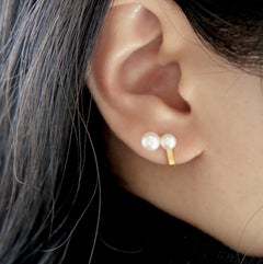 Freshwater Pearls 18-Karat Yellow Gold Curve Earrings