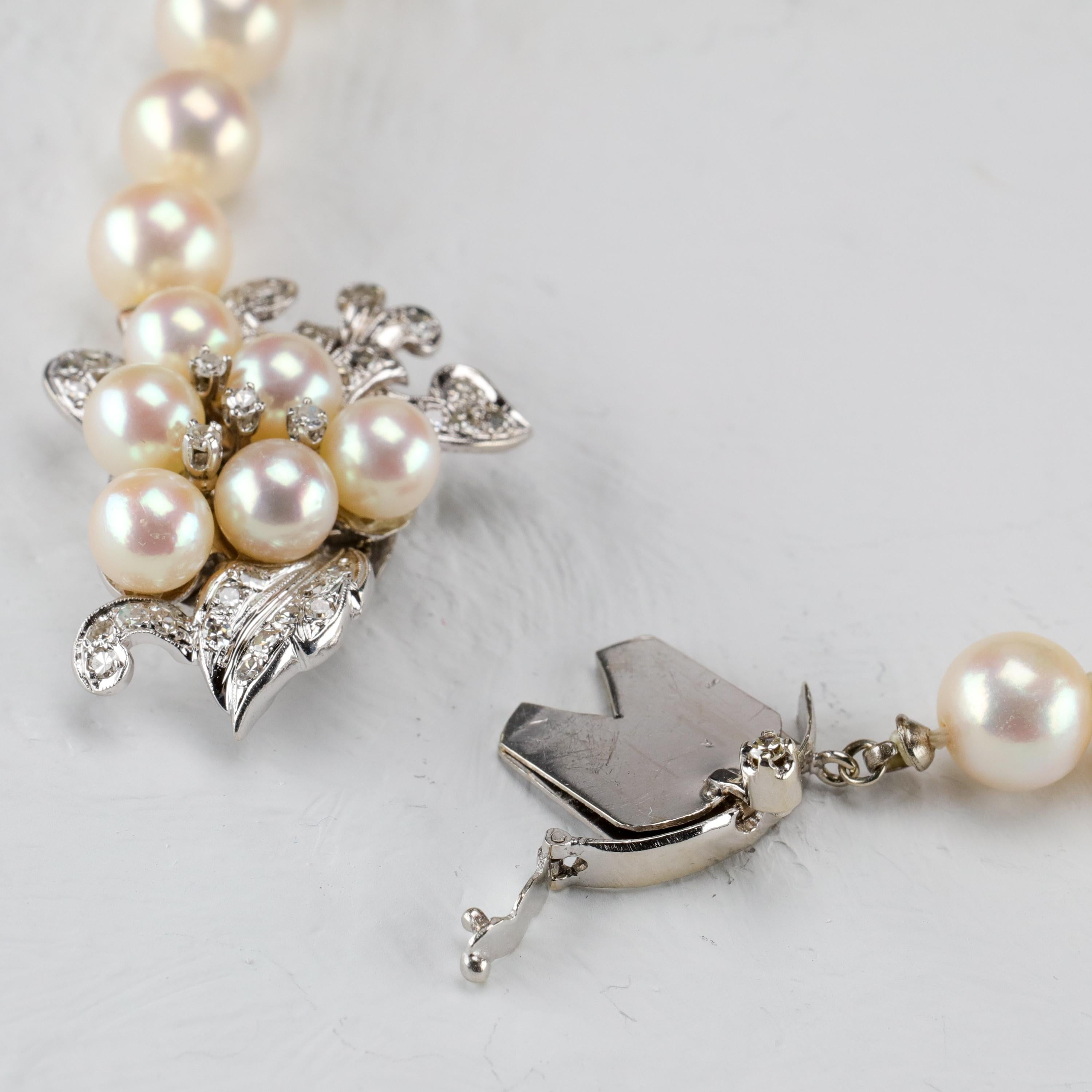 Akoya Pearl Necklace with Diamond Clasp Midcentury In Excellent Condition In Southbury, CT