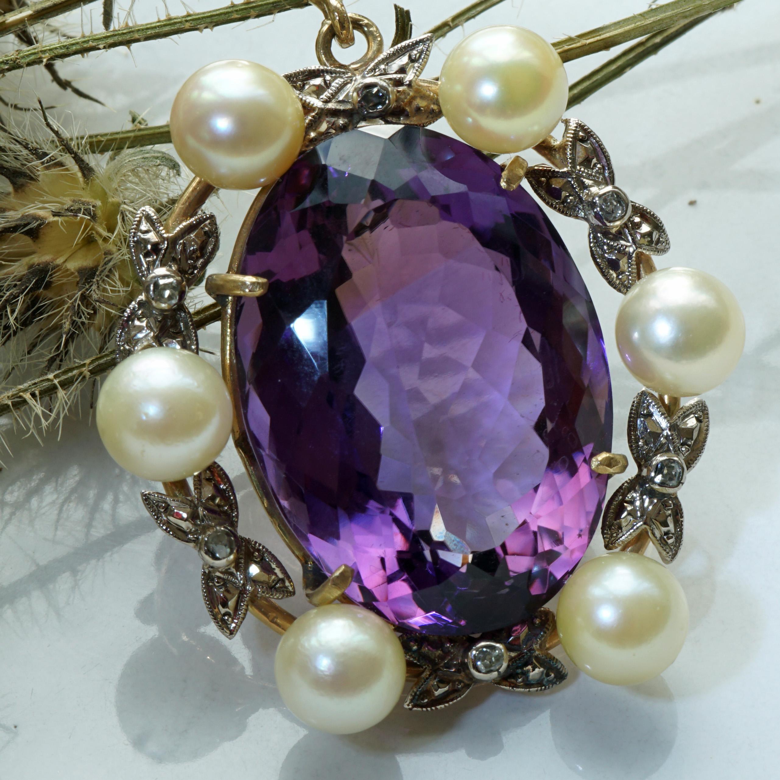 Akoya Pearl Amethyst Pendant 14 Grams Yellow Gold Great Vintage Jewelry 25 Ct In Good Condition For Sale In Viena, Viena
