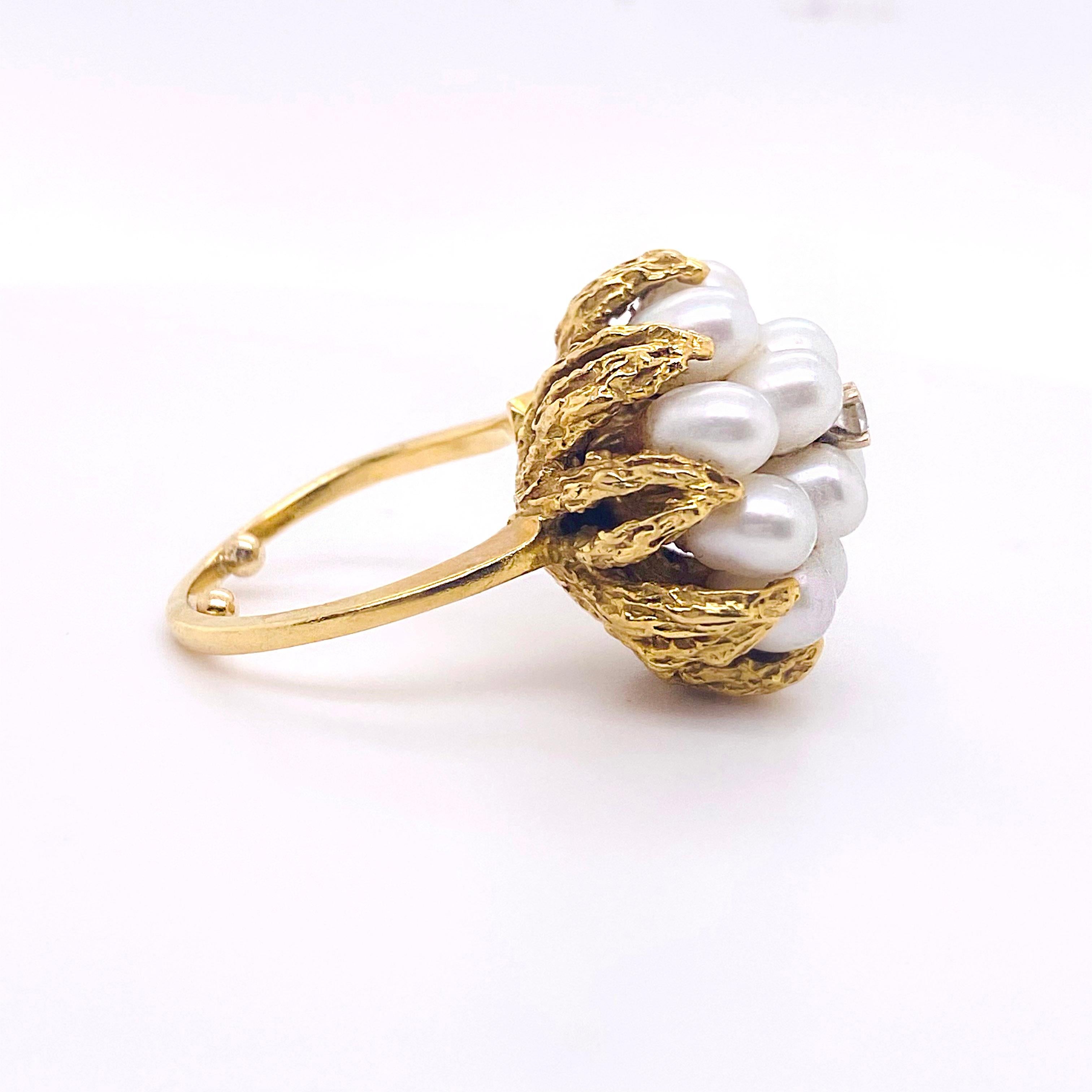 Akoya Perlen- und Diamant-Cluster-Ring aus 18 Karat Gelbgold (Kunsthandwerker*in) im Angebot