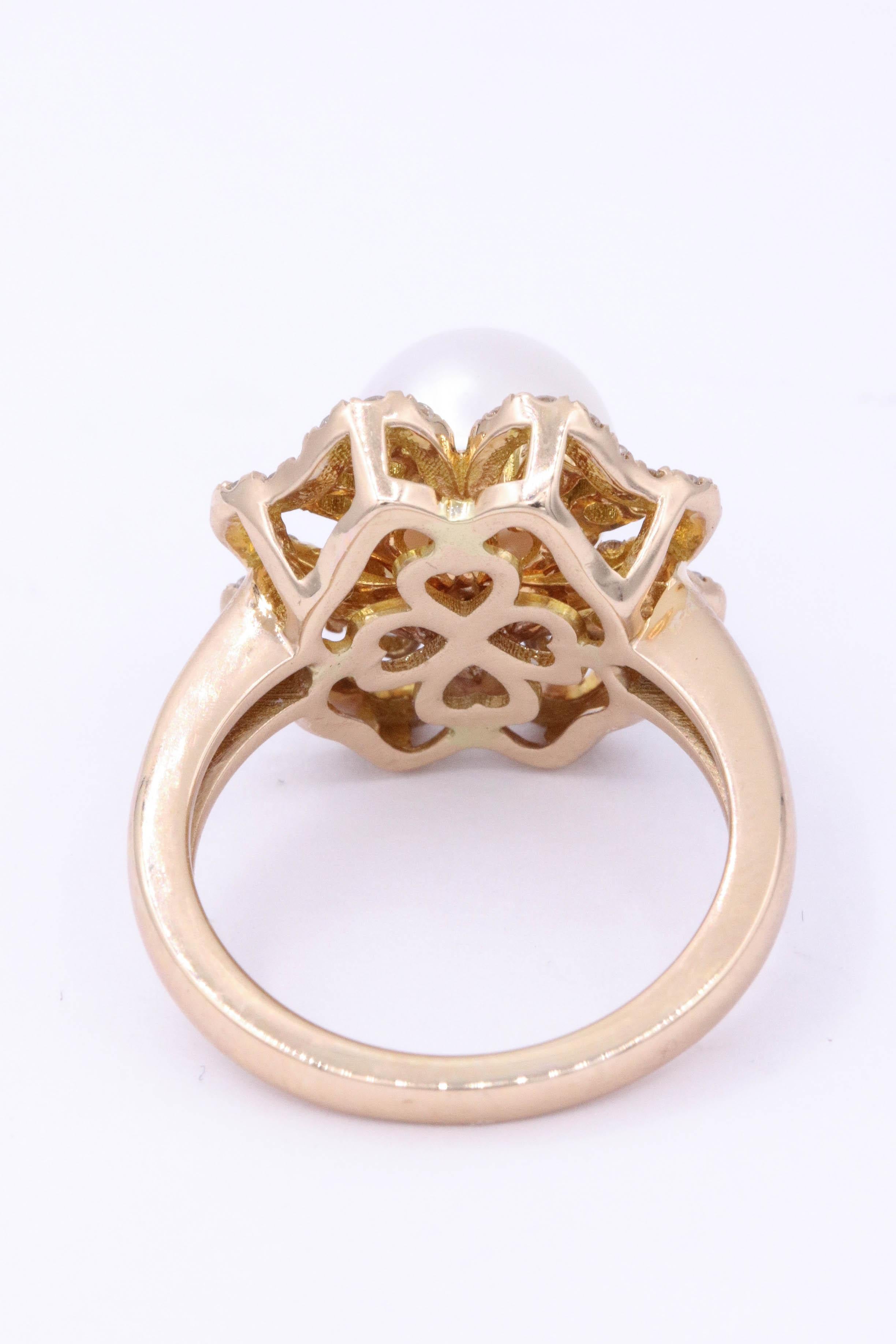 Akoya Pearl and Diamonds Rose Gold Fashion Ring In New Condition In New York, NY