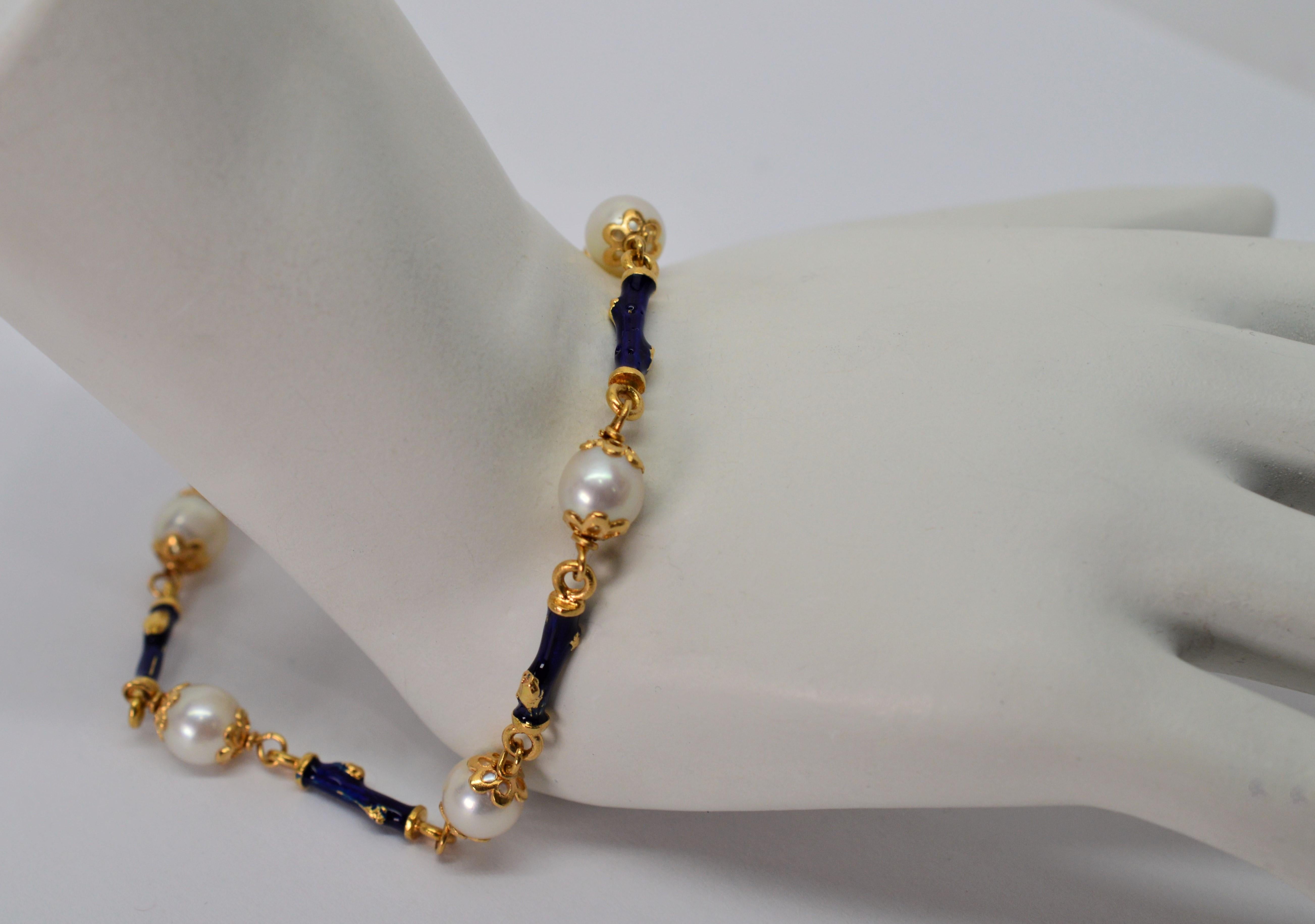 Akoya Pearl Blue Enamel Yellow Gold Link Bracelet In Excellent Condition In Mount Kisco, NY