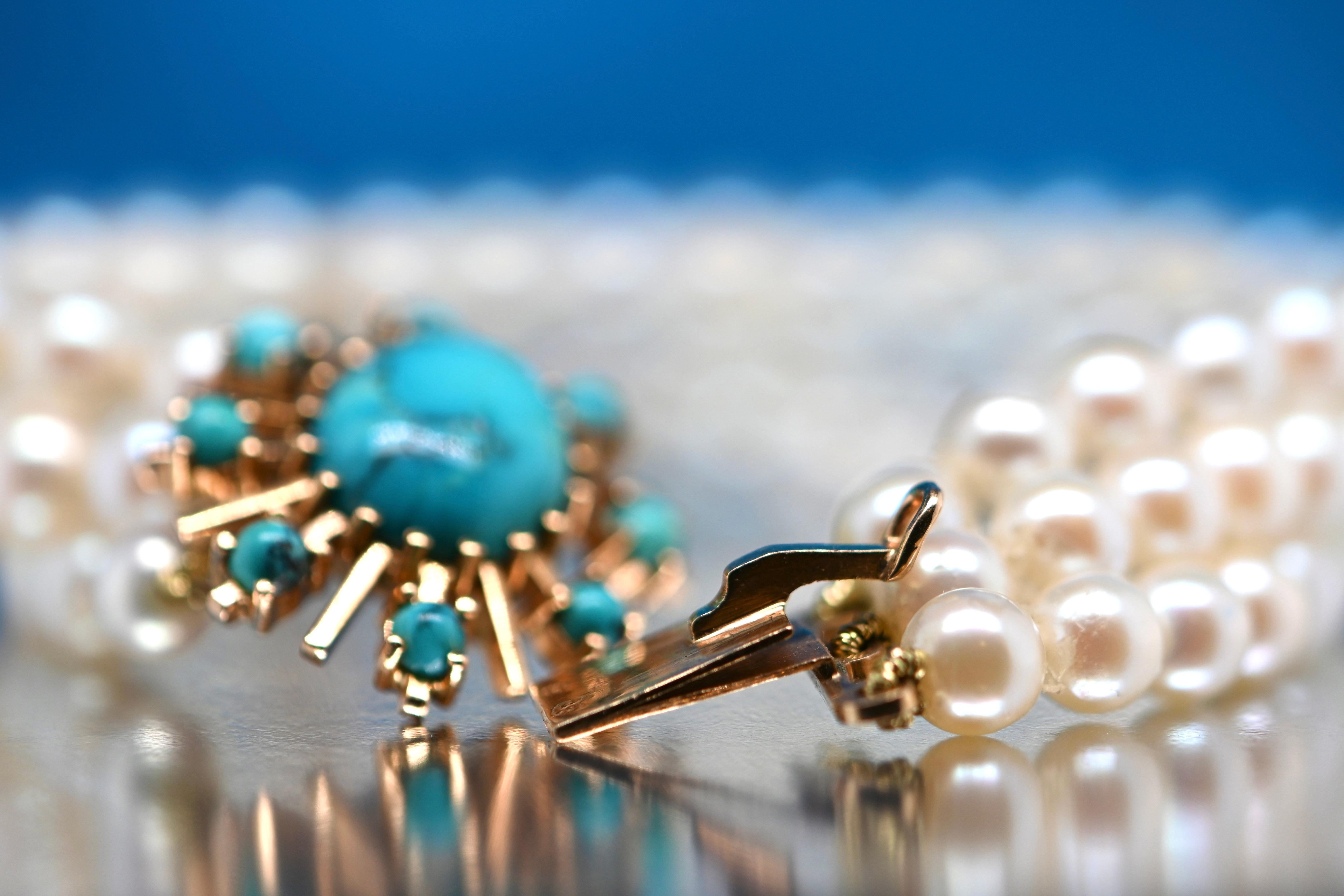 Taille ovale Bracelet Akoya en perles, turquoise et or jaune 18 carats en vente