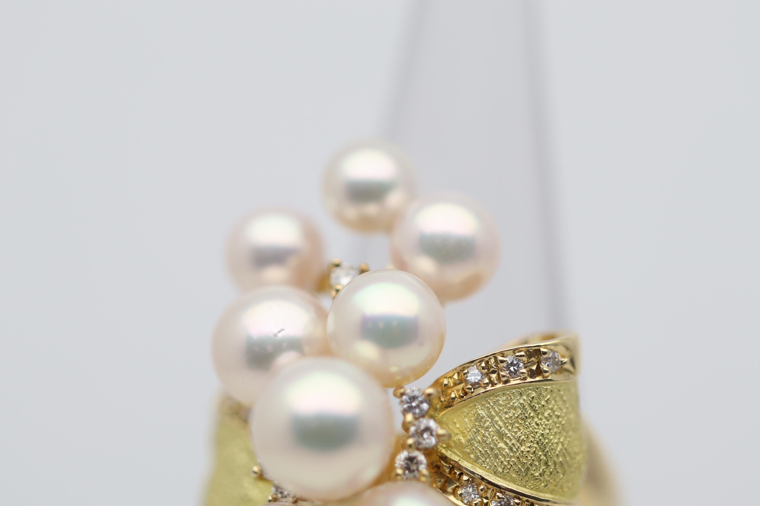 Akoya Pearl Cluster Diamond Gold Cocktail Ring In New Condition For Sale In Beverly Hills, CA