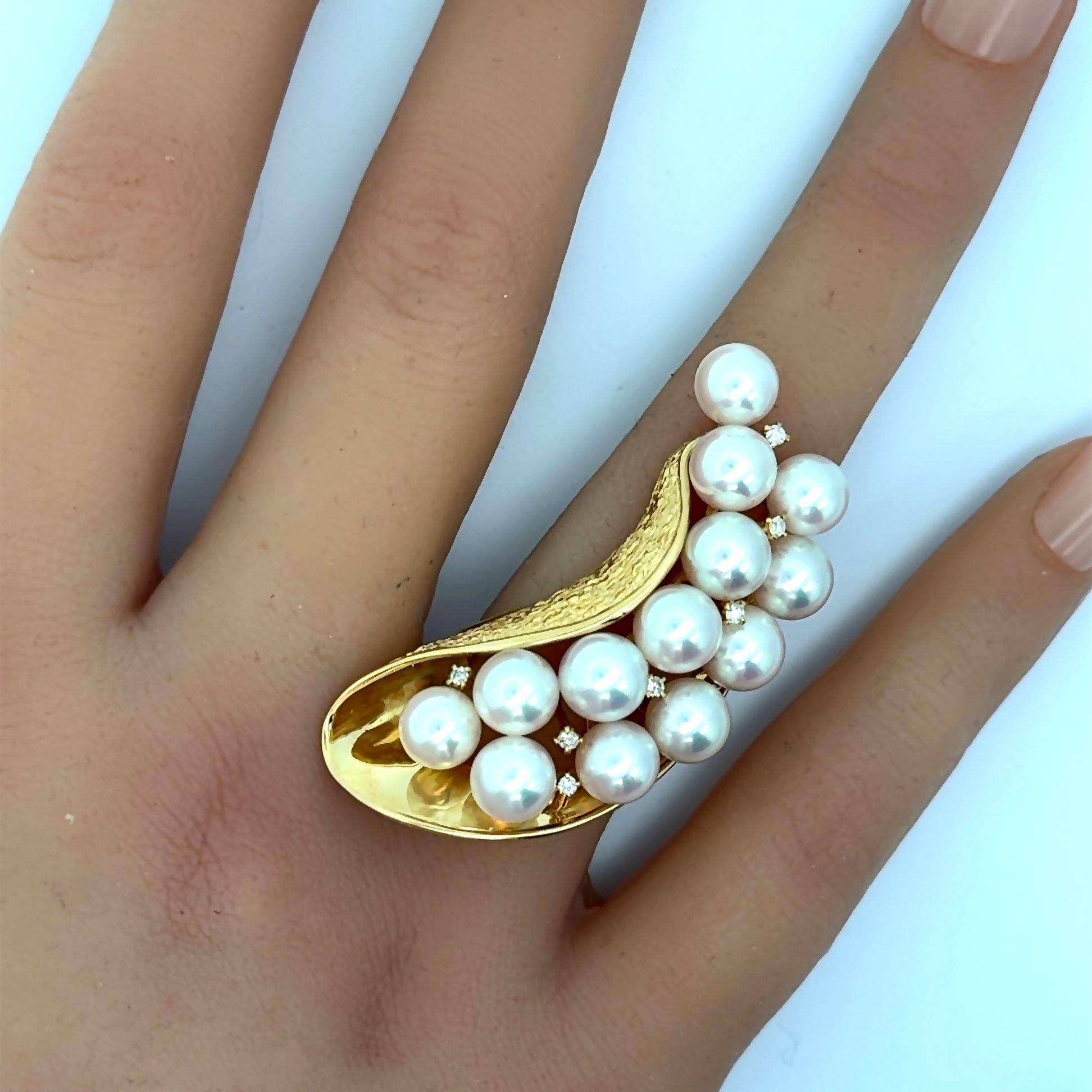 Akoya Pearl Diamond 18k Yellow Gold Textured Cocktail Ring In New Condition For Sale In Beverly Hills, CA
