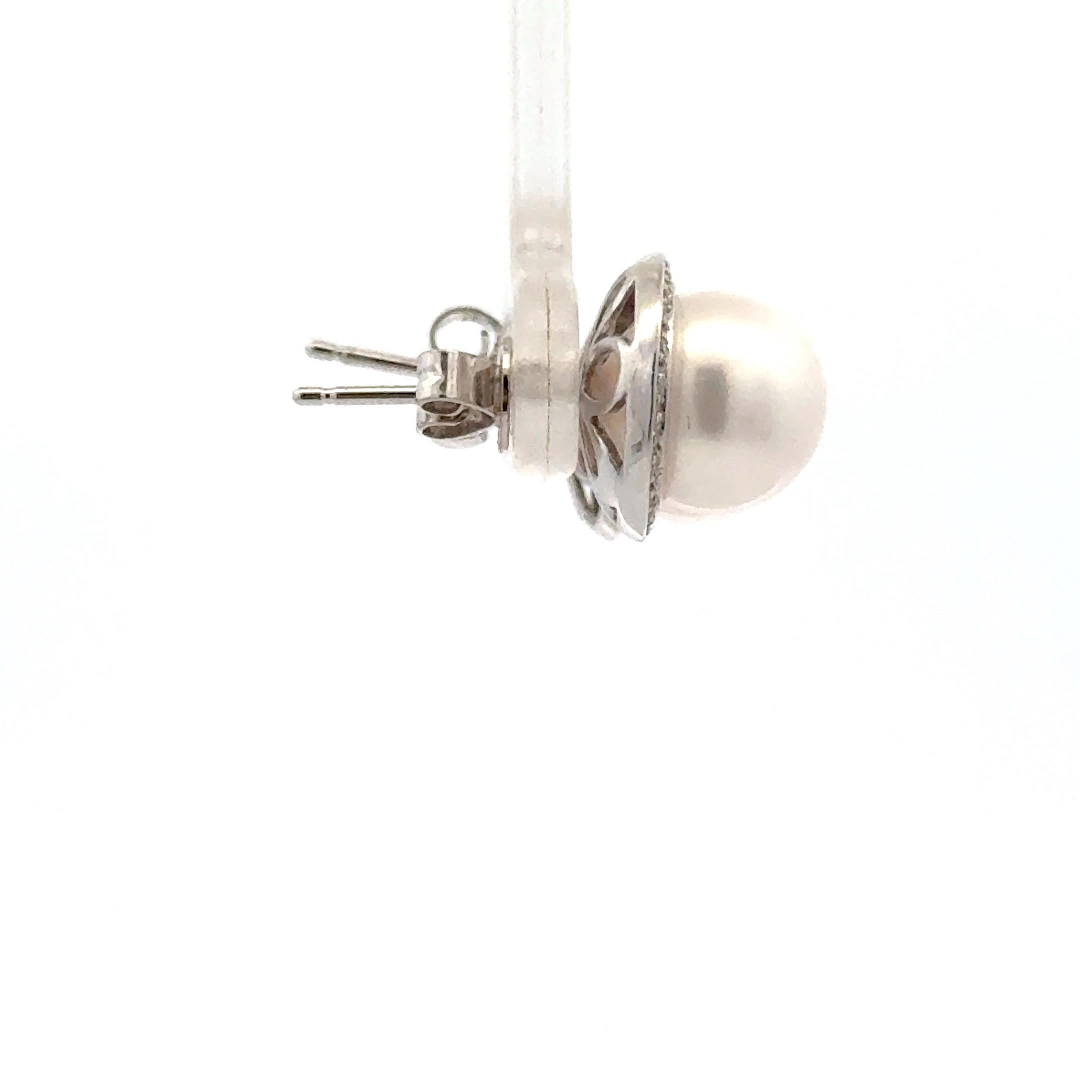 Akoya Pearl Diamond Halo Stud Earrings 14 Karat White Gold 0.10 Carats 8-9 MM In New Condition For Sale In New York, NY