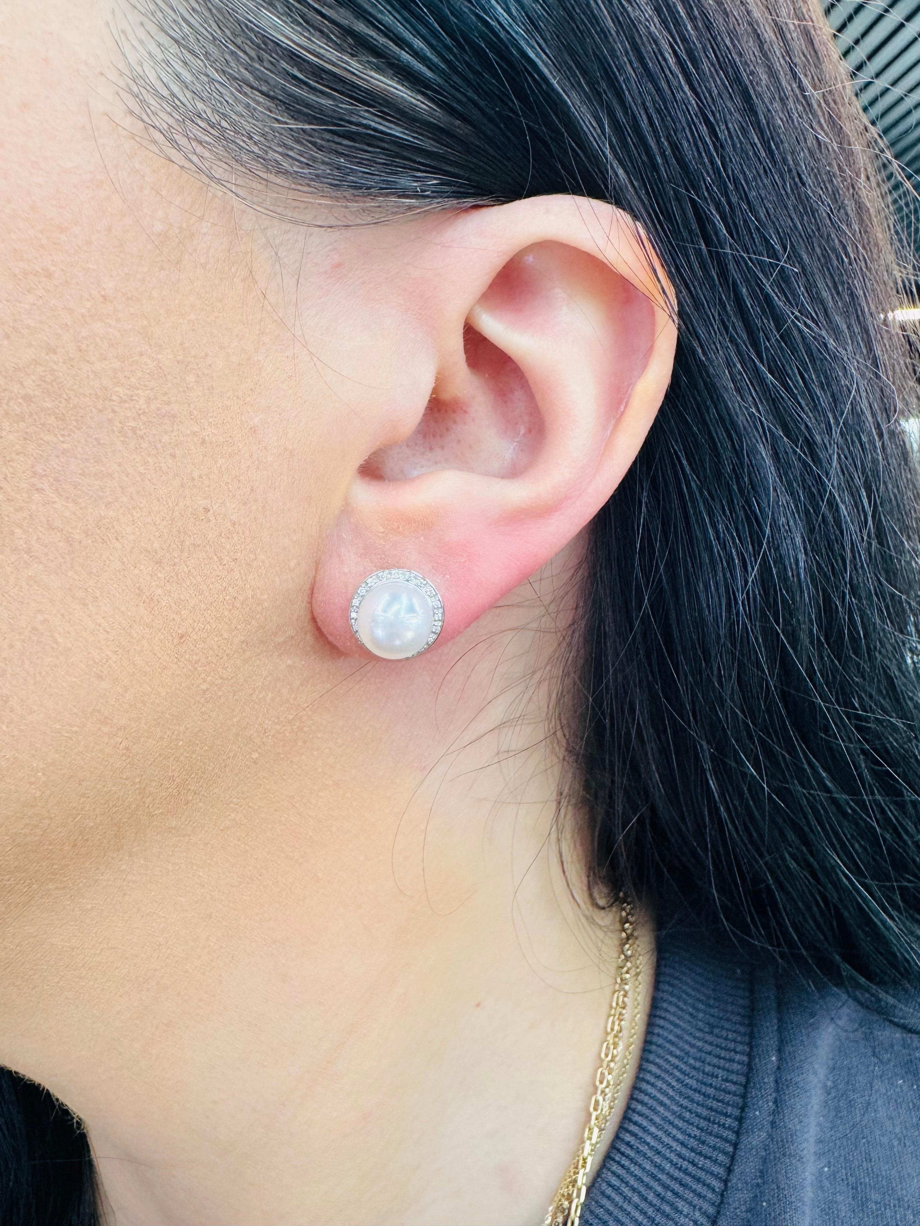 Akoya Pearl Diamond Halo Stud Earrings 14 Karat White Gold 0.10 Carats 8-9 MM For Sale 3