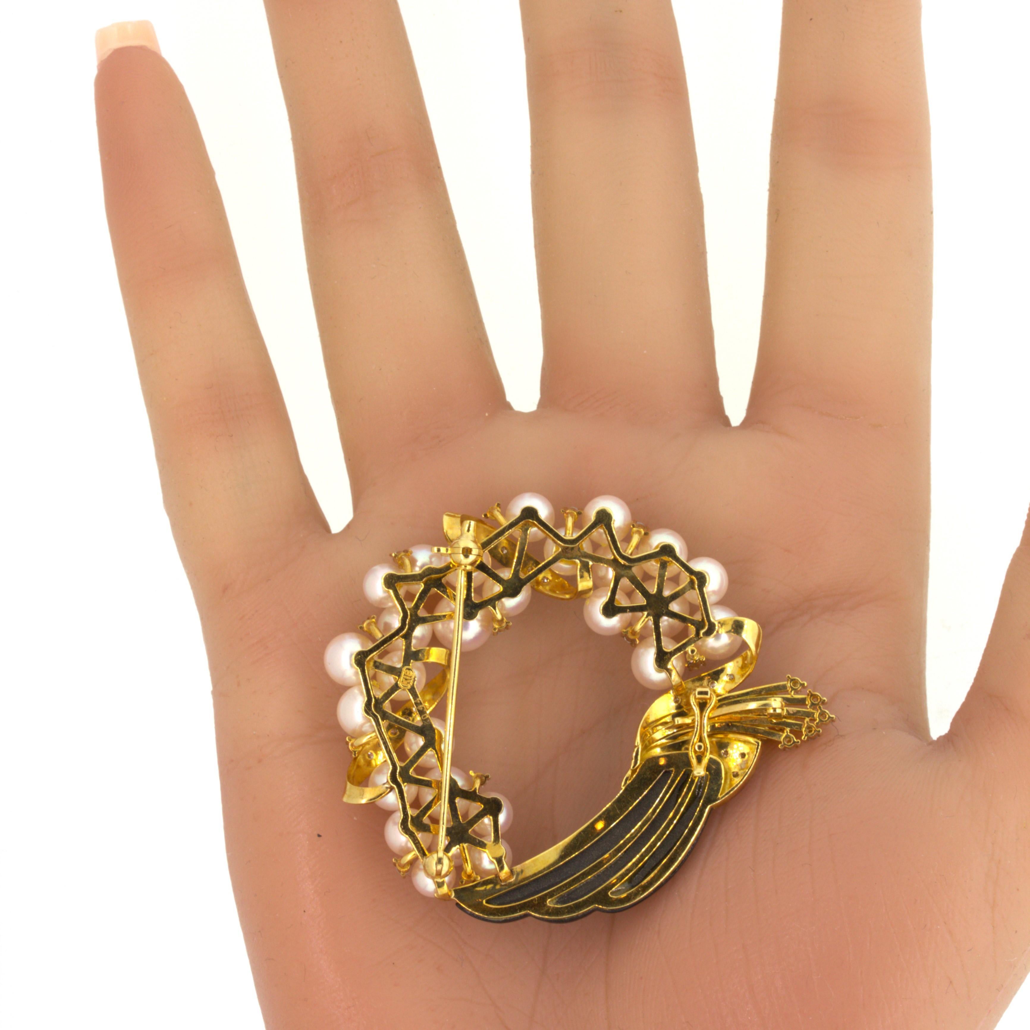 Akoya Pearl Diamond Onyx 18k Yellow Gold Wreath Brooch For Sale 3