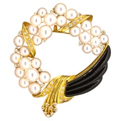 Akoya Pearl Diamond Onyx 18k Yellow Gold Wreath Brooch