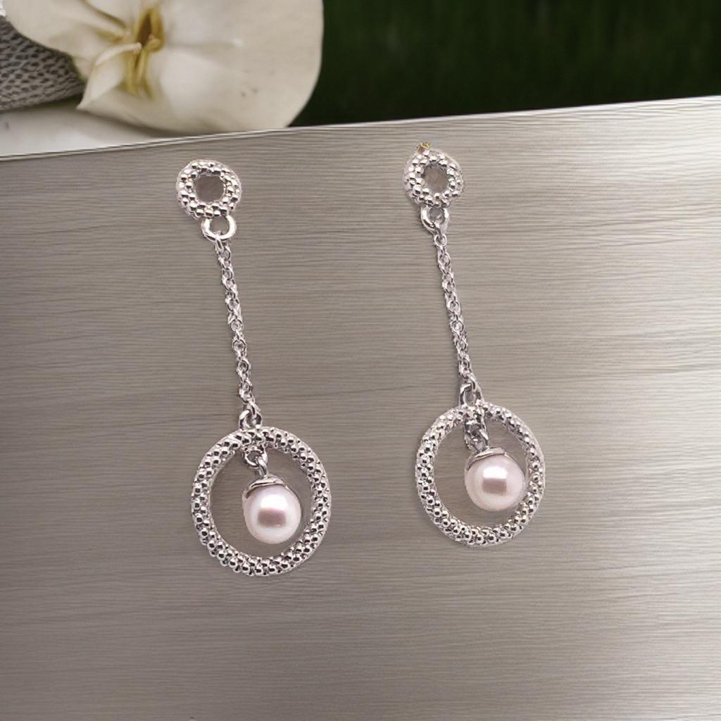 Orecchini di perle Akoya in oro bianco 14 carati certificati in vendita 1