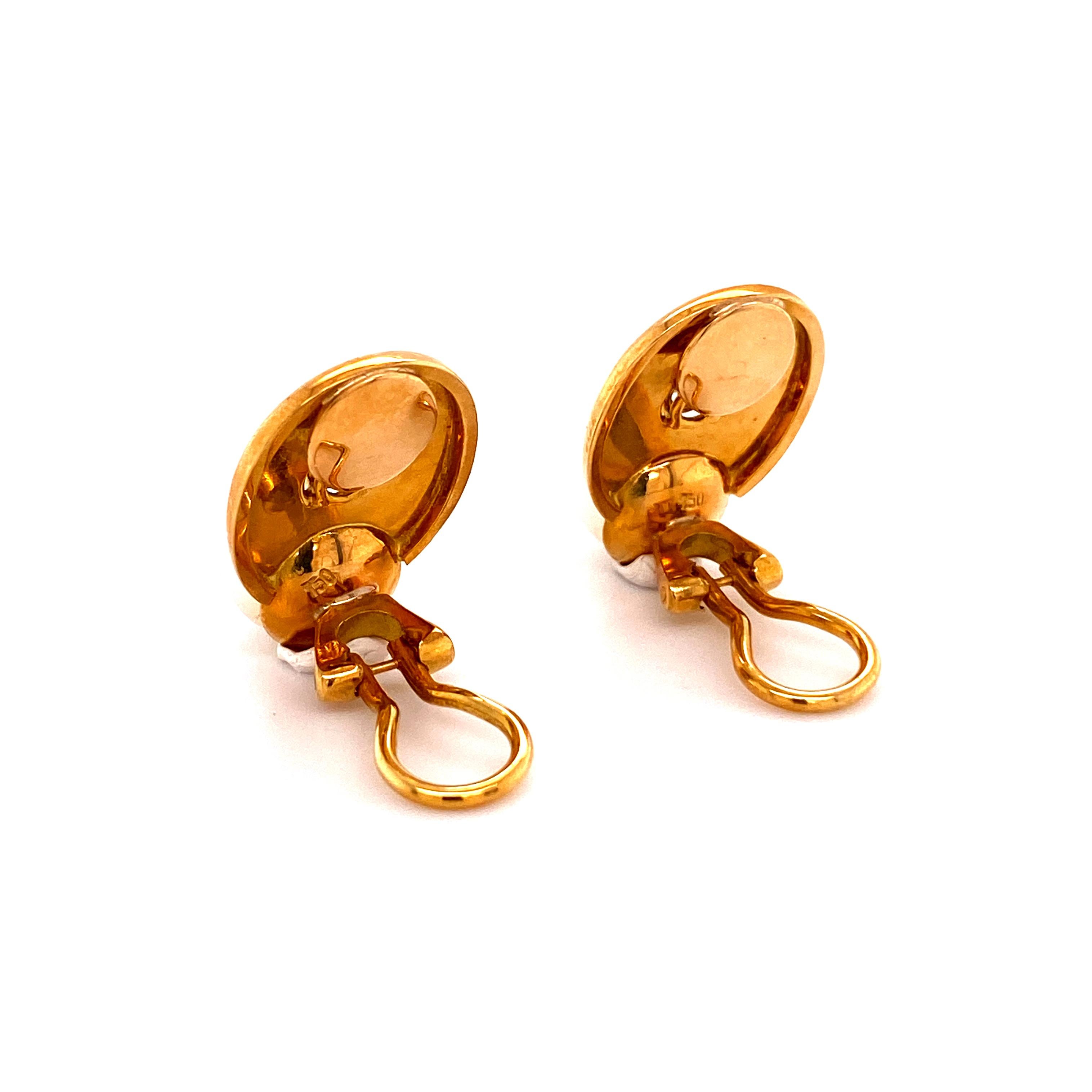 Modern Akoya Pearl Earrings with Diamonds in Yellow Gold 750