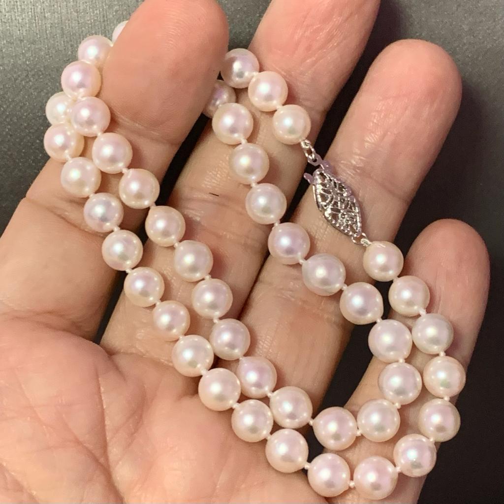 Collier de perles Akoya en or blanc 14 carats certifié 7,5 mm Pour femmes en vente