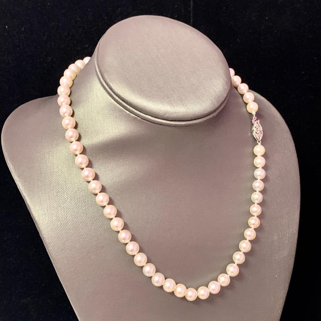 Women's Akoya Pearl Necklace 14 Karat White Gold 7.5 mm Certified For Sale