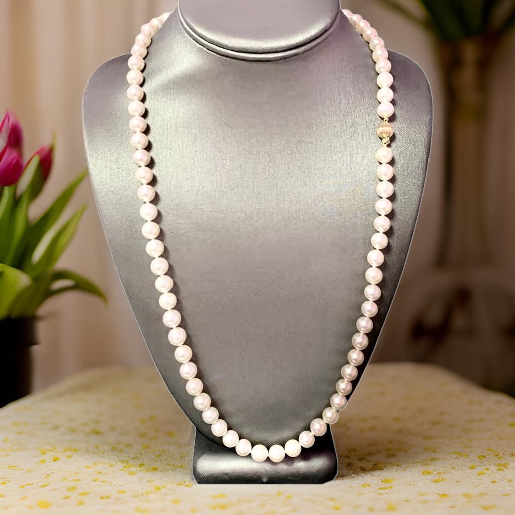 Akoya Pearl Necklace 14 Karat Yellow Gold Certified For Sale 6