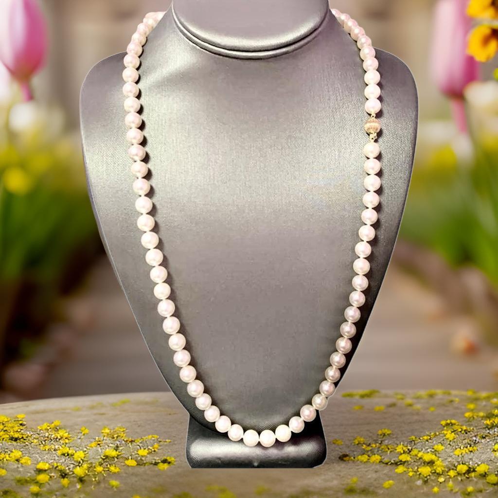 Akoya Pearl Necklace 14 Karat Yellow Gold Certified For Sale 10