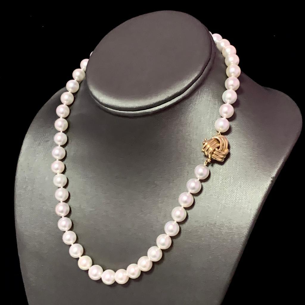 Taille ronde Collier de perles Akoya en or jaune 14 carats certifié 9 mm en vente