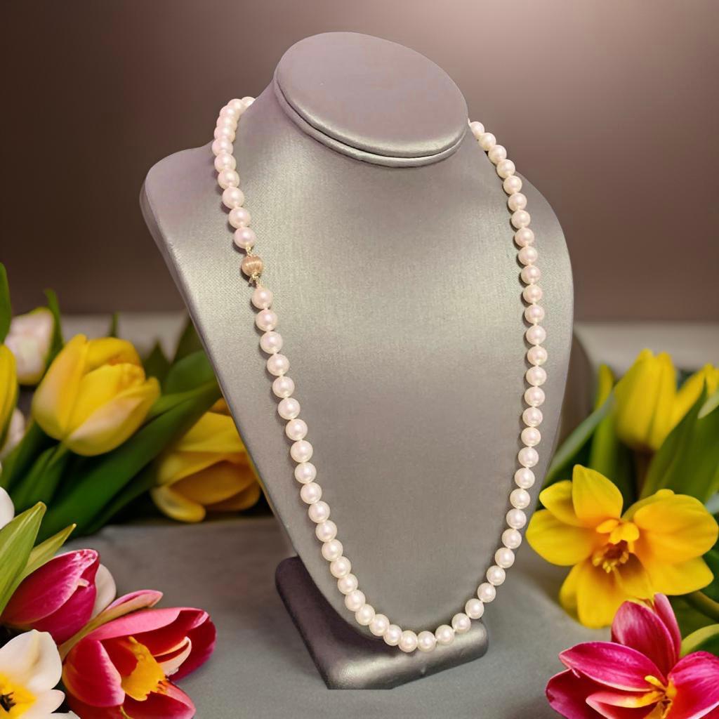 Akoya Pearl Necklace 14 Karat Yellow Gold Certified For Sale 1