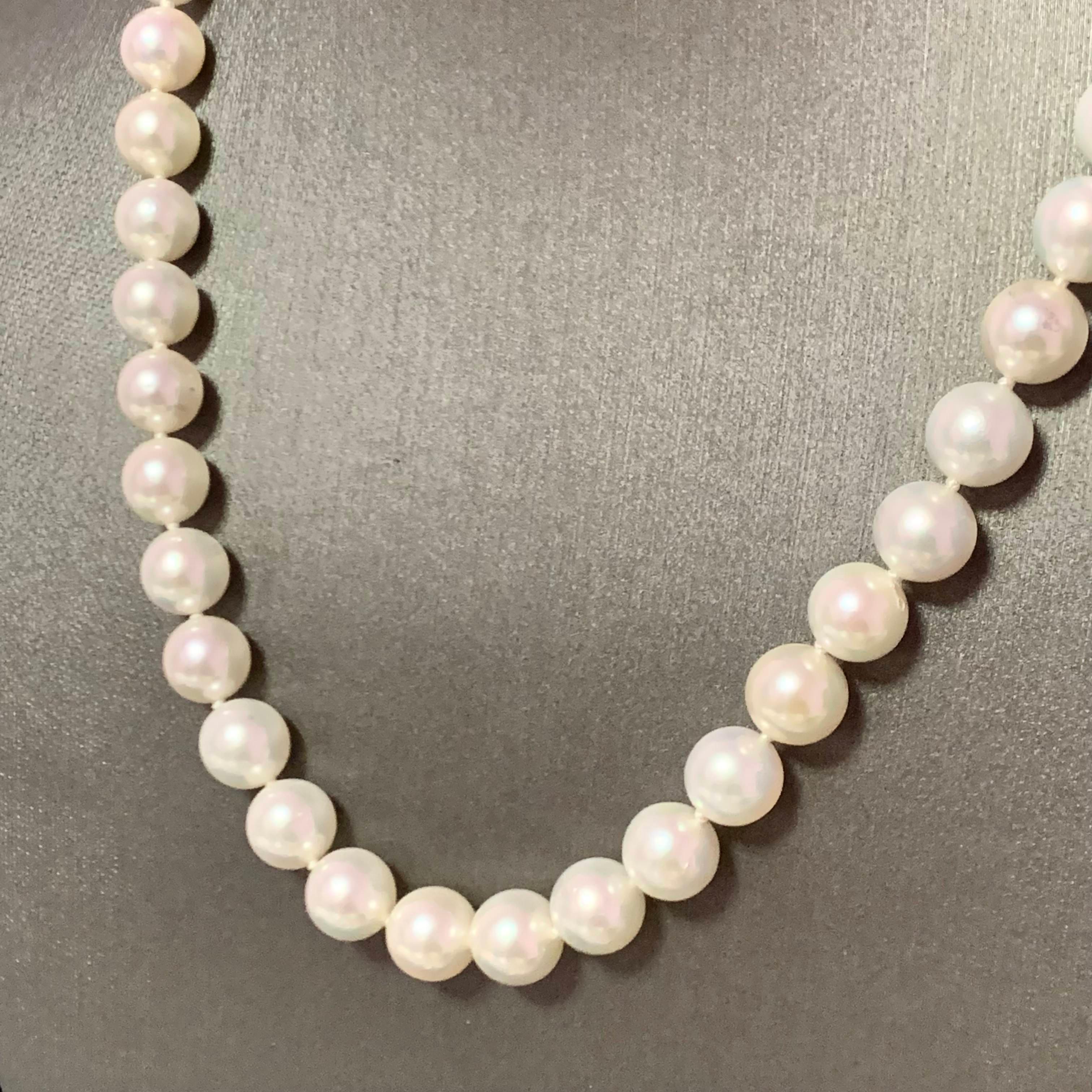Round Cut Akoya Pearl Necklace 14k Gold Certified For Sale