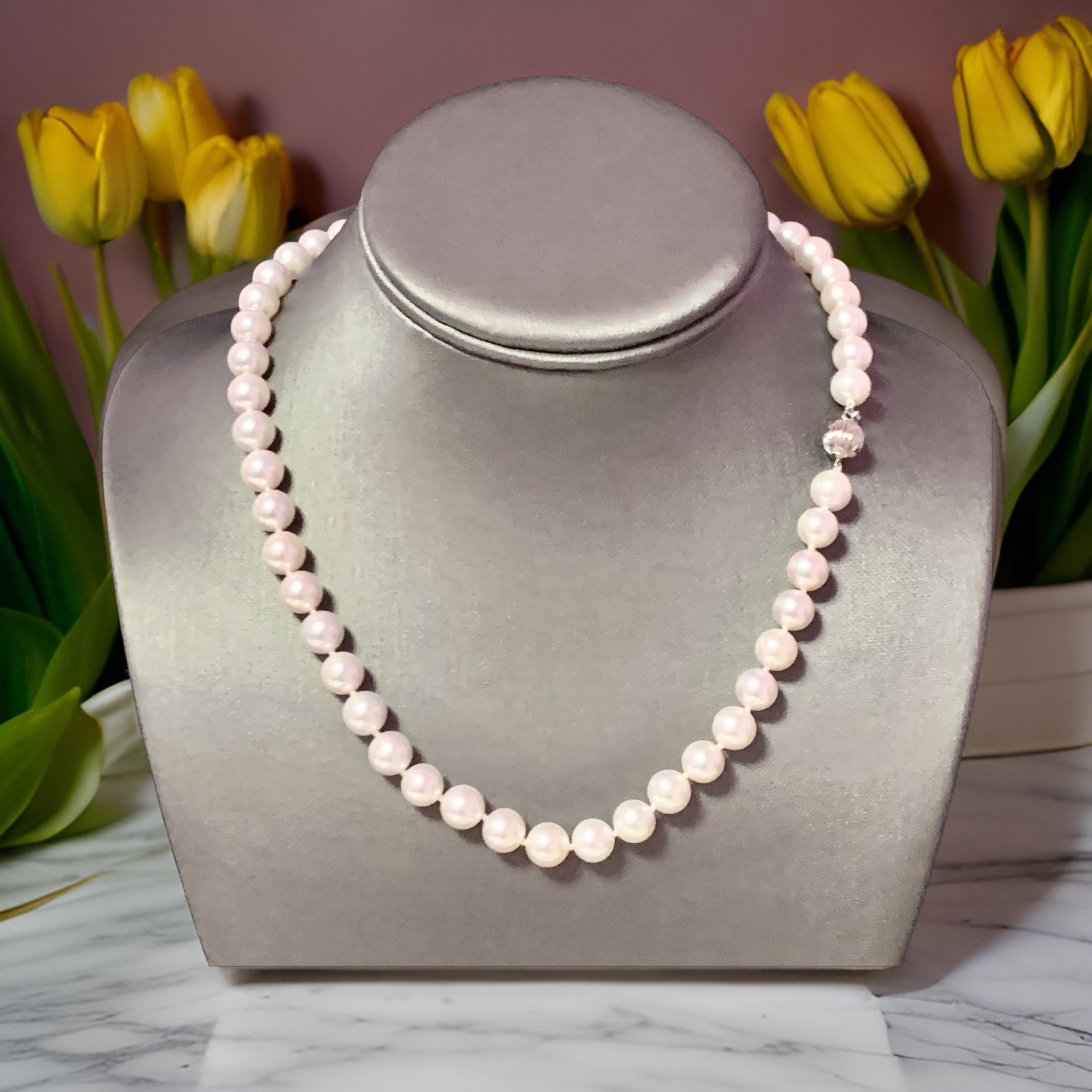 Fine Quality Japanese Akoya 8.5 mm Pearl 18 inch Necklace with a 14k Gold clasp 

Certified $5,950 116390

This is a Unique Custom Made Glamorous Piece of Jewelry!

Nothing says, “I Love you” more than Diamonds and Pearls!

This elegant 18-inch