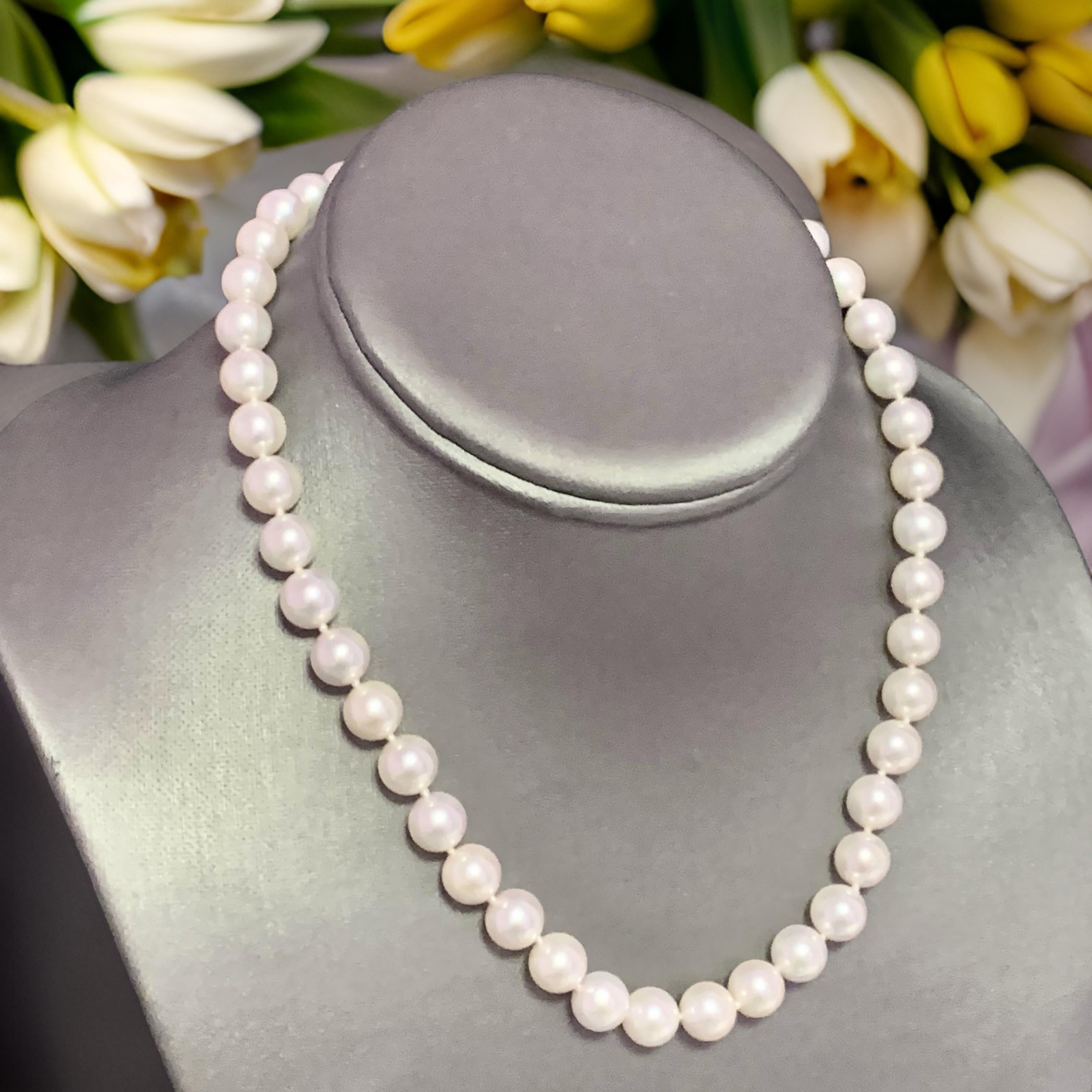 Round Cut Akoya Pearl Necklace 14k Yellow Gold Certified For Sale