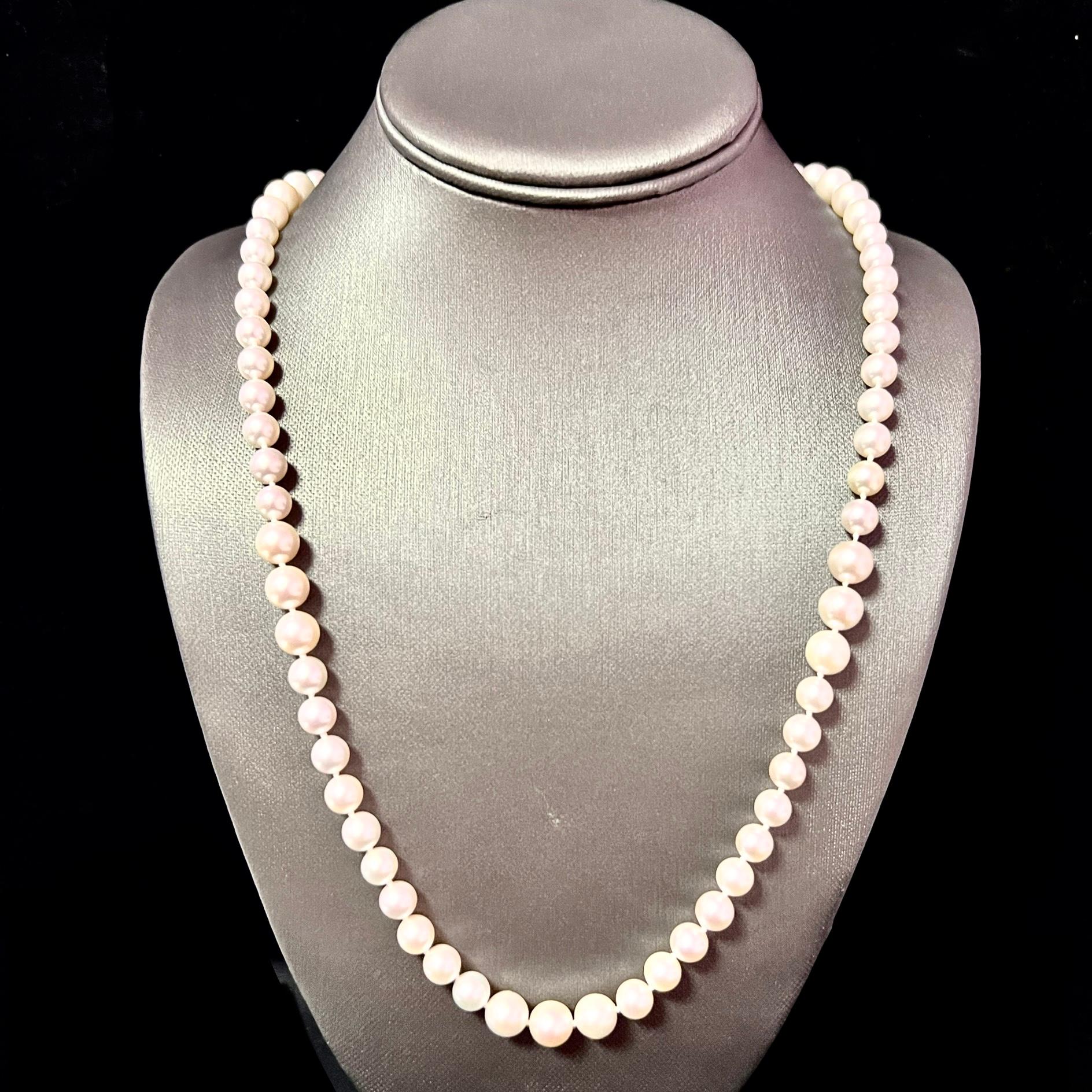 Akoya Pearl Necklace 14k White Gold 8.5 mm Certified For Sale 3