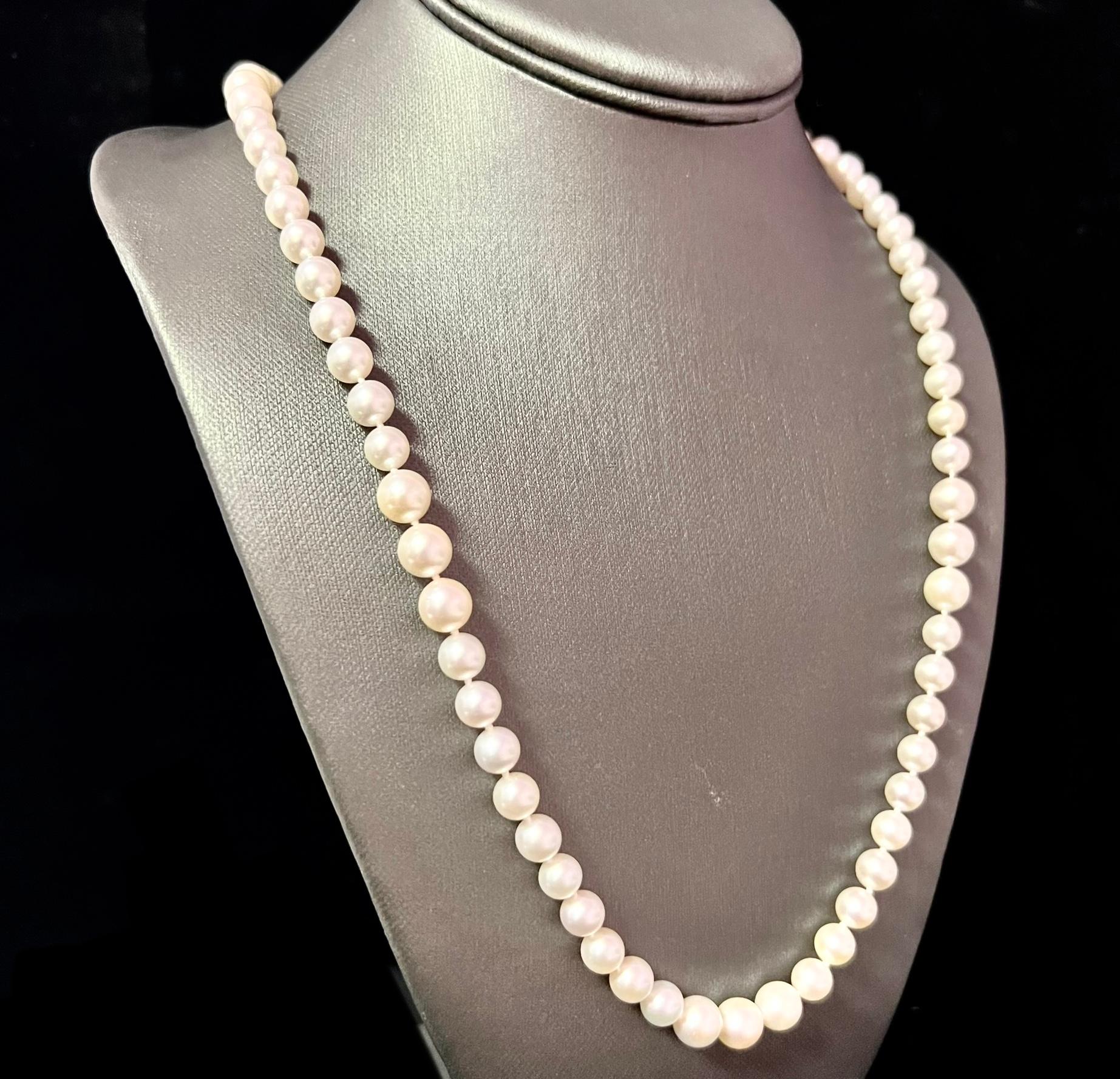 Akoya Pearl Necklace 14k White Gold 8.5 mm Certified For Sale 1