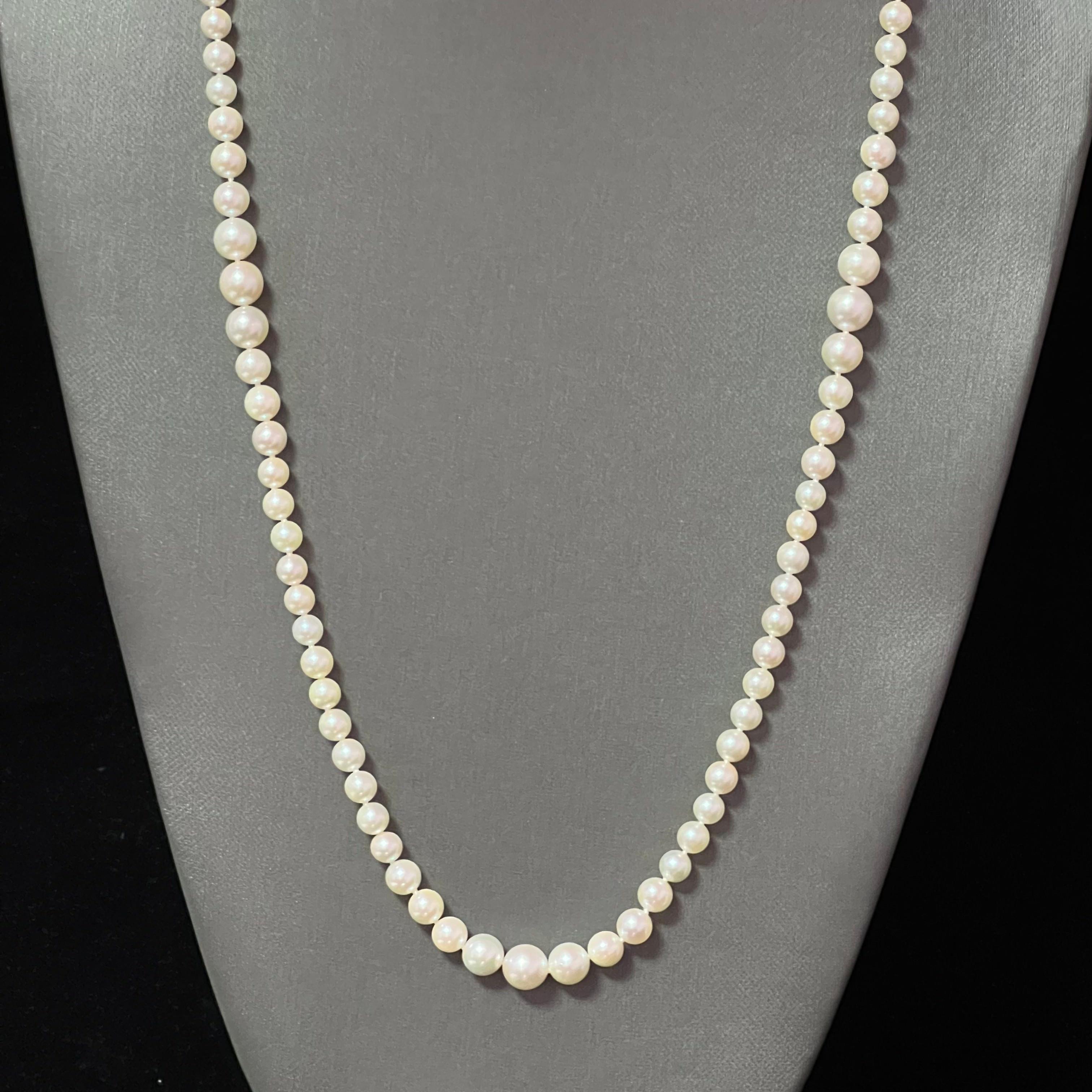 Round Cut Akoya Pearl Necklace 14k Gold 8.5 mm Certified For Sale