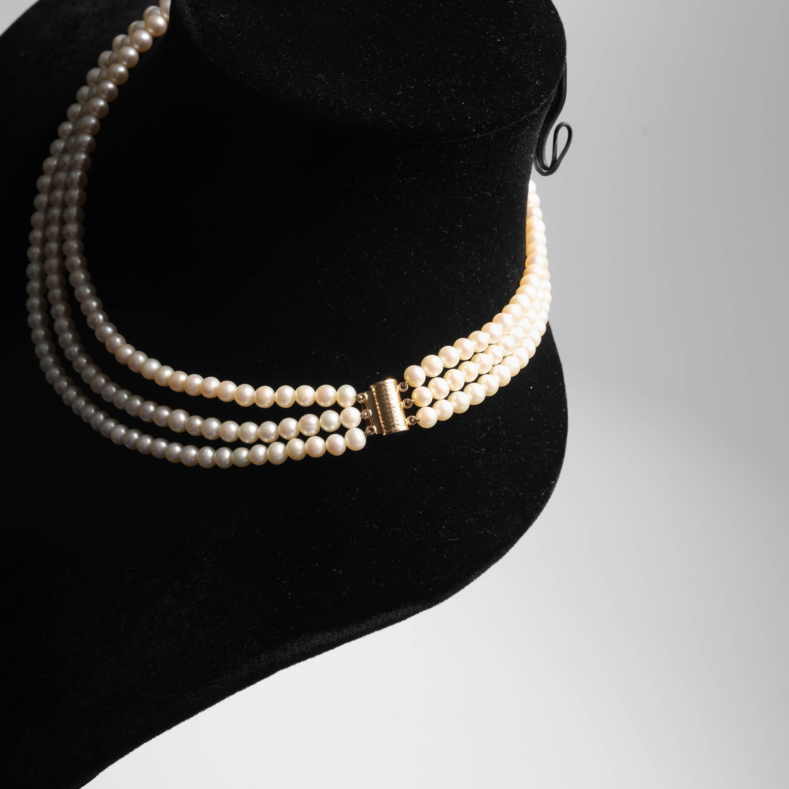 Women's or Men's Akoya Pearl Necklace, Circa 1970s For Sale