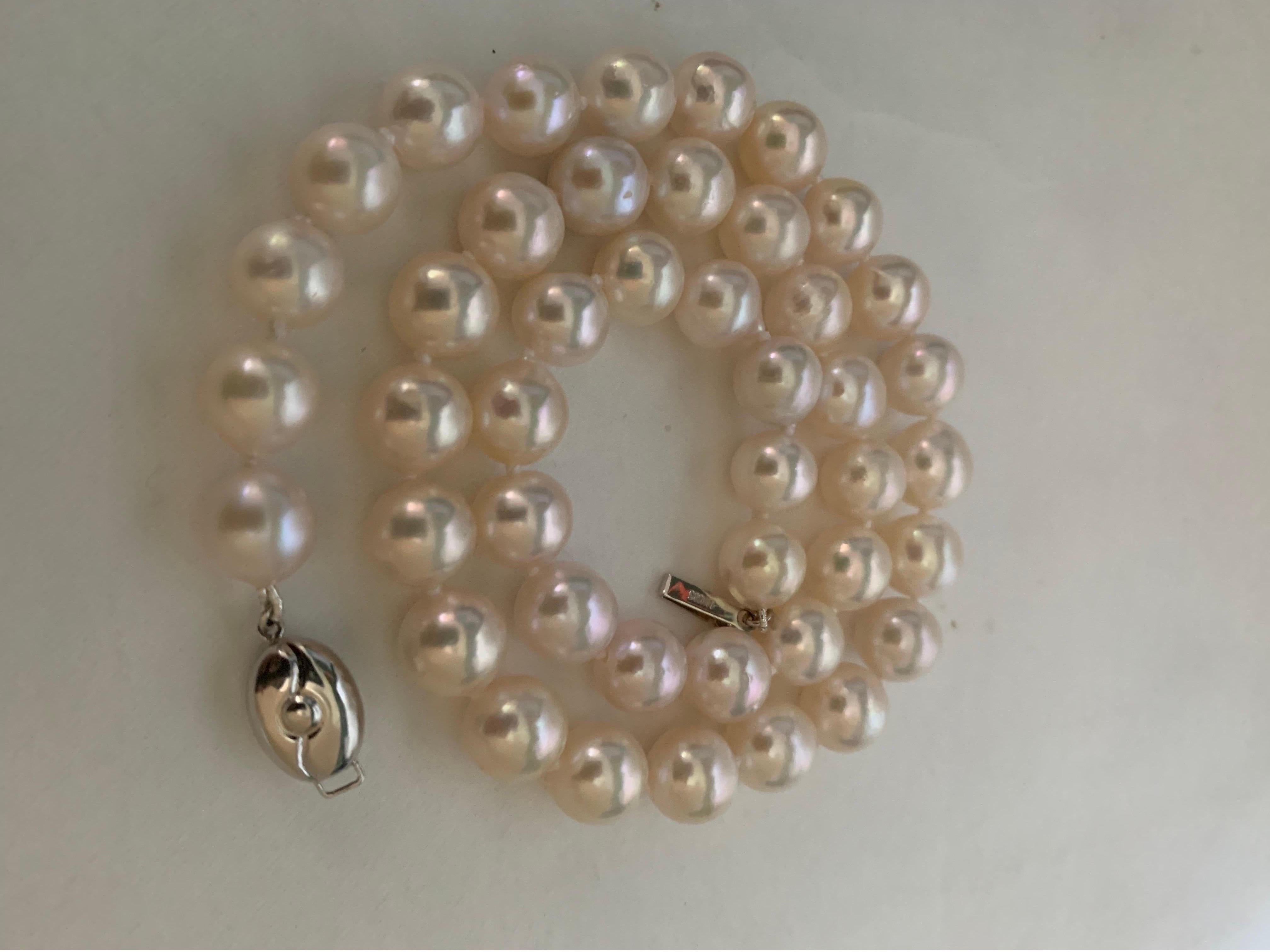 Women's Akoya Pearl Necklace with White Gold Clasp For Sale
