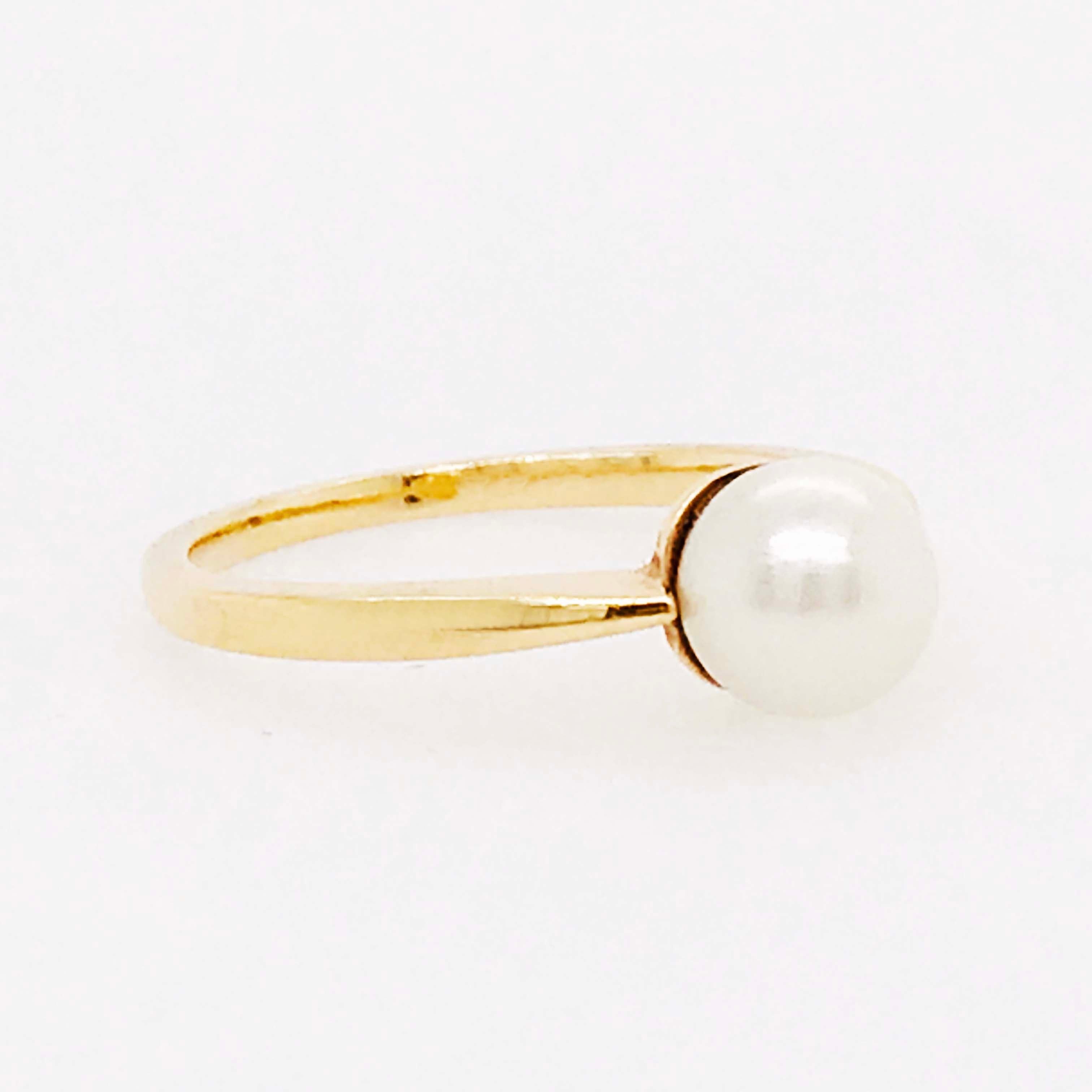 Akoya Pearl Solitaire Ring with Genuine Round Akoya Pearl in 14 Karat Gold 7